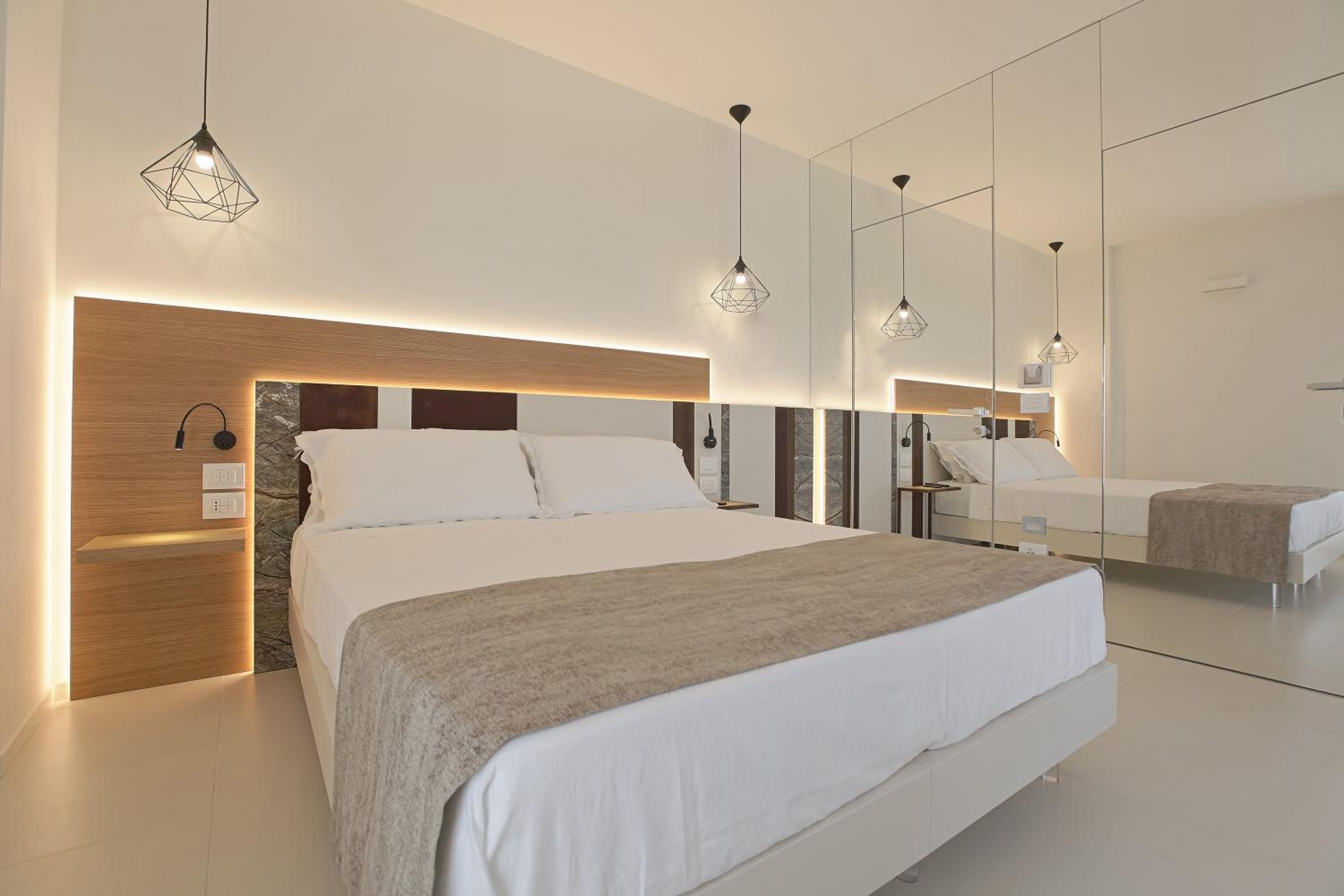 Deluxe Double or Twin Room with Balcony photo 1