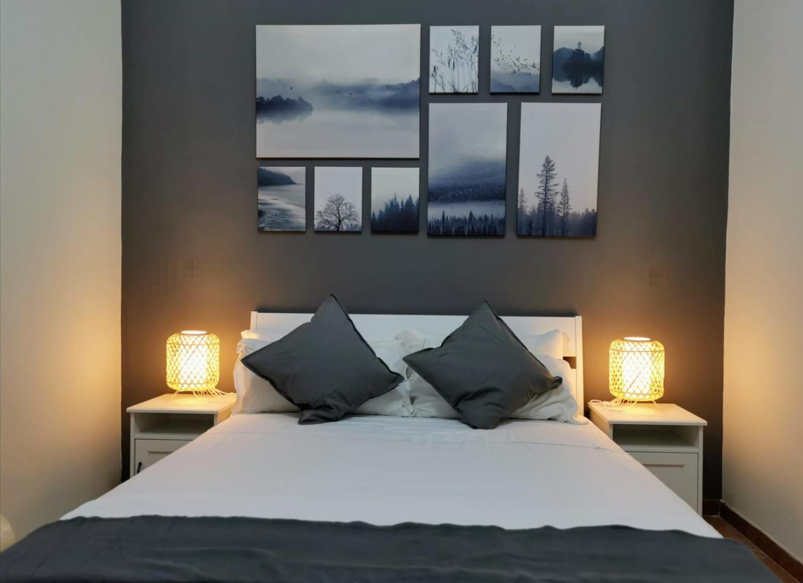 Deluxe Room (2 Adults + 1 Child)
