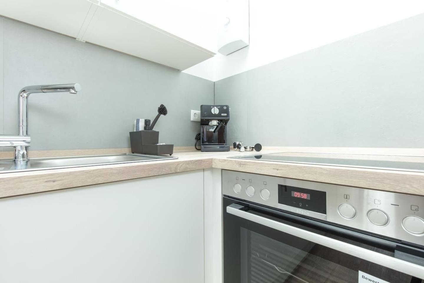 One-Bedroom Apartment - Photo 4