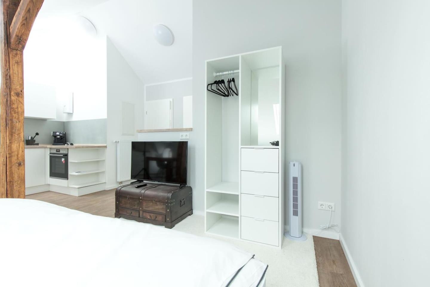 One-Bedroom Apartment - Photo 18