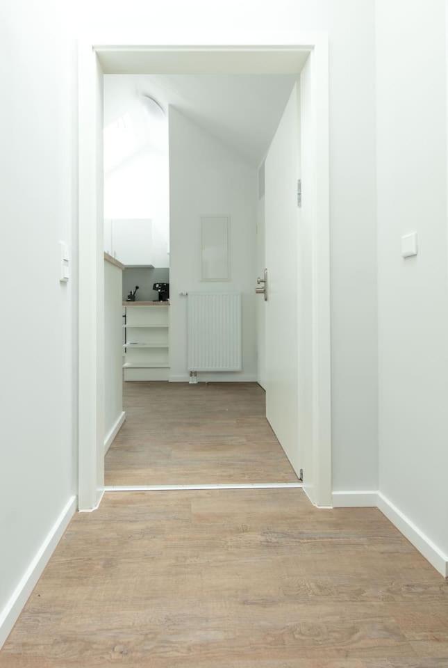 One-Bedroom Apartment - Photo 12