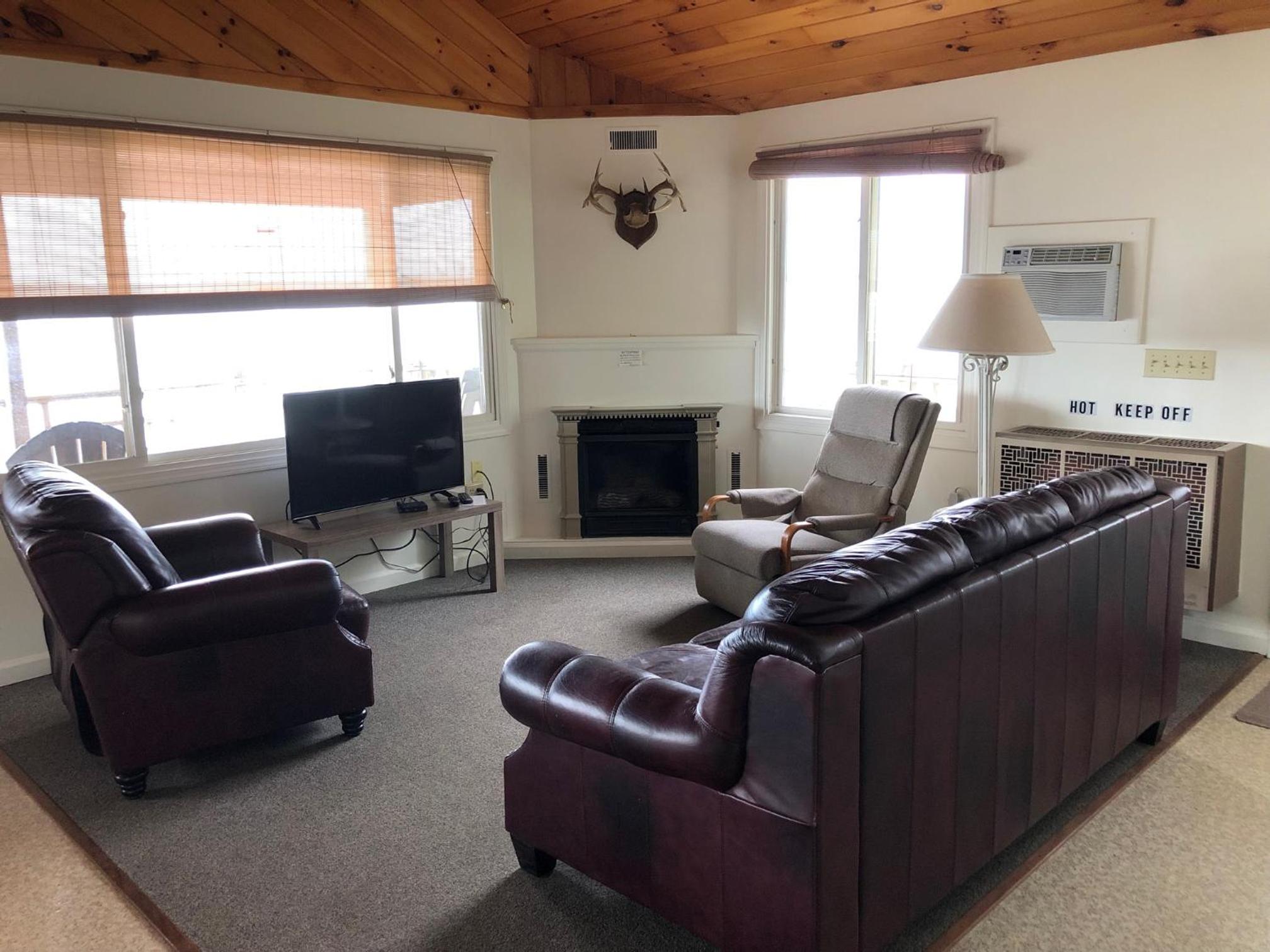 Riverfront Cottage - Top Floor