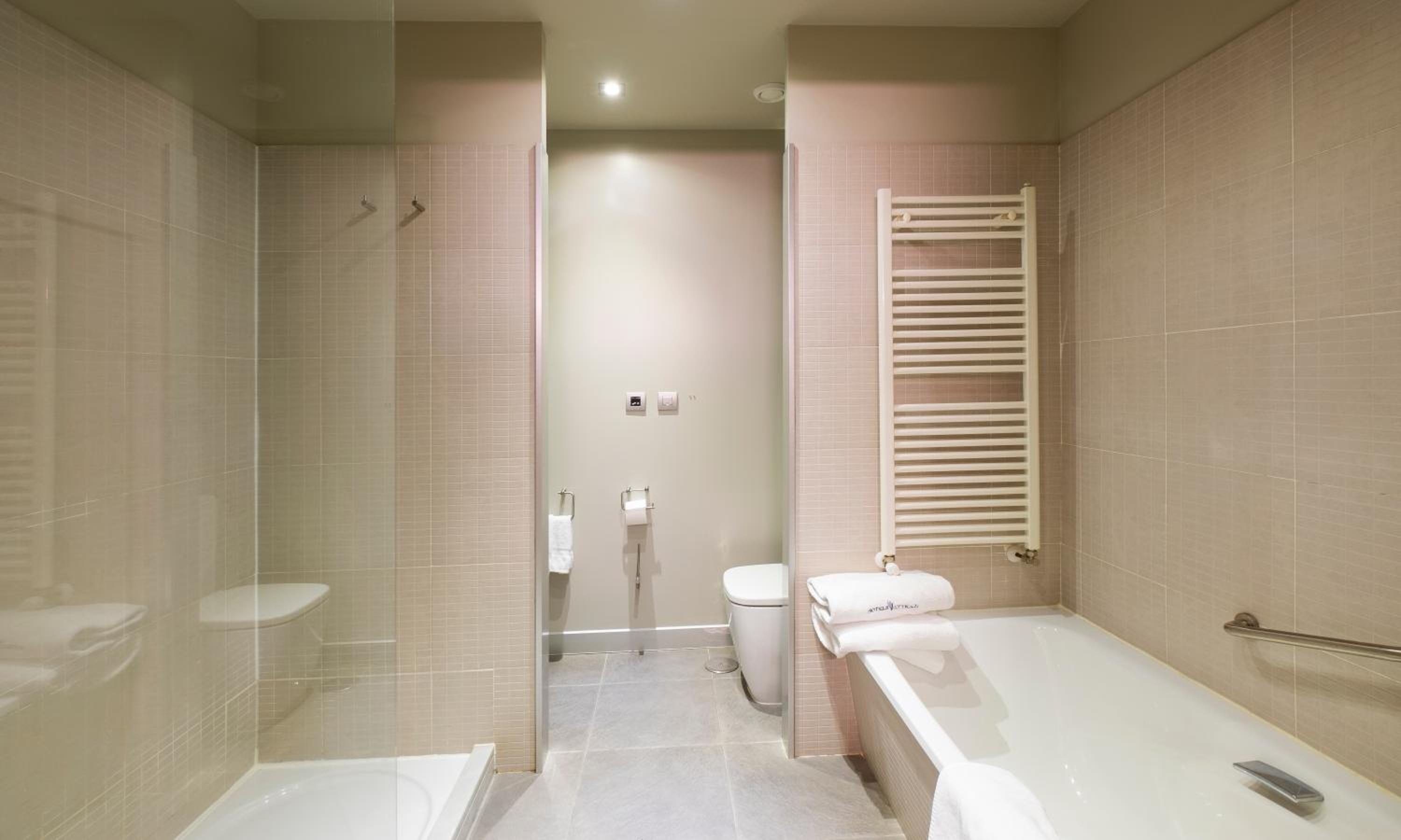 King Double Room - Photo 4