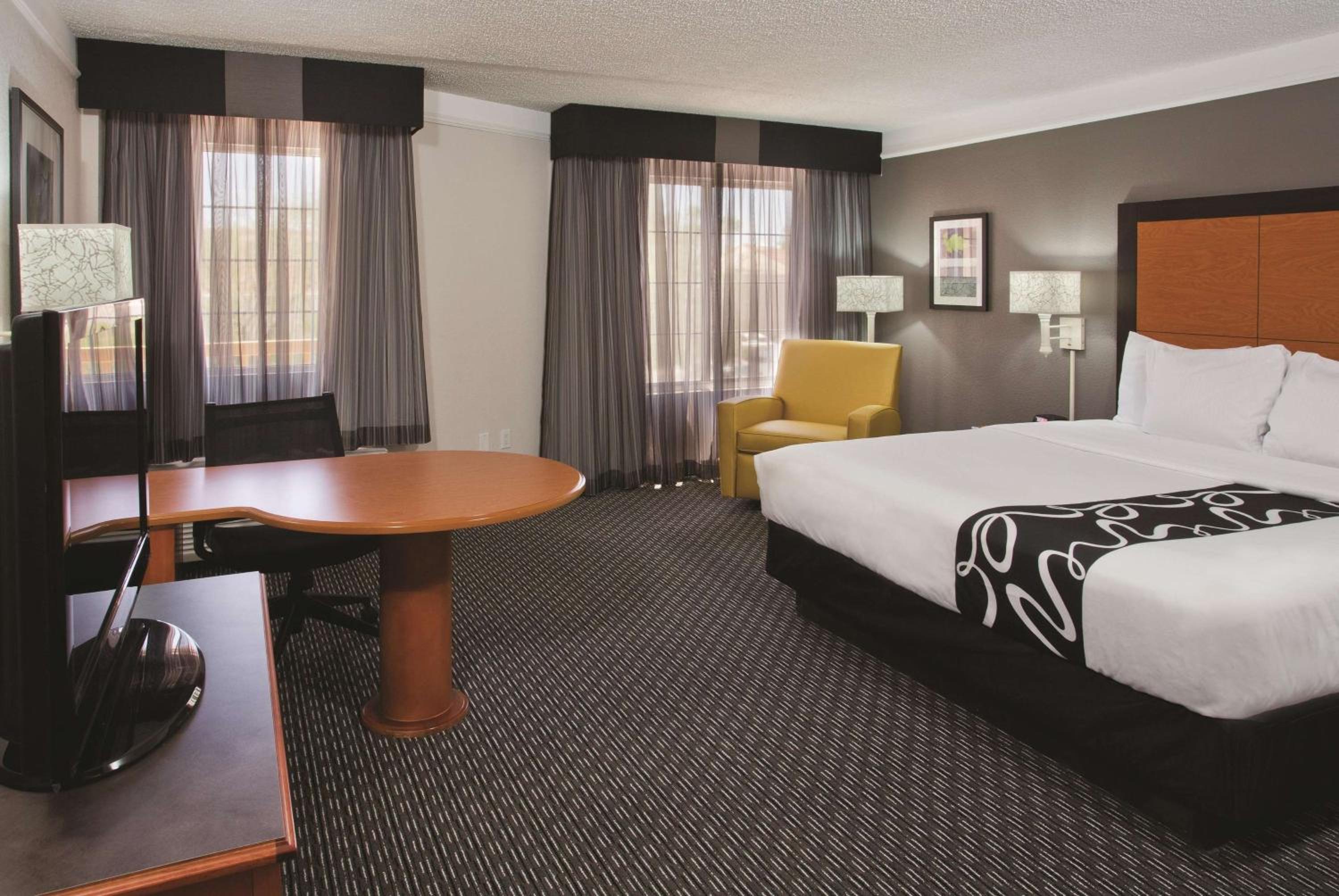 King Suite With Sofa Bed