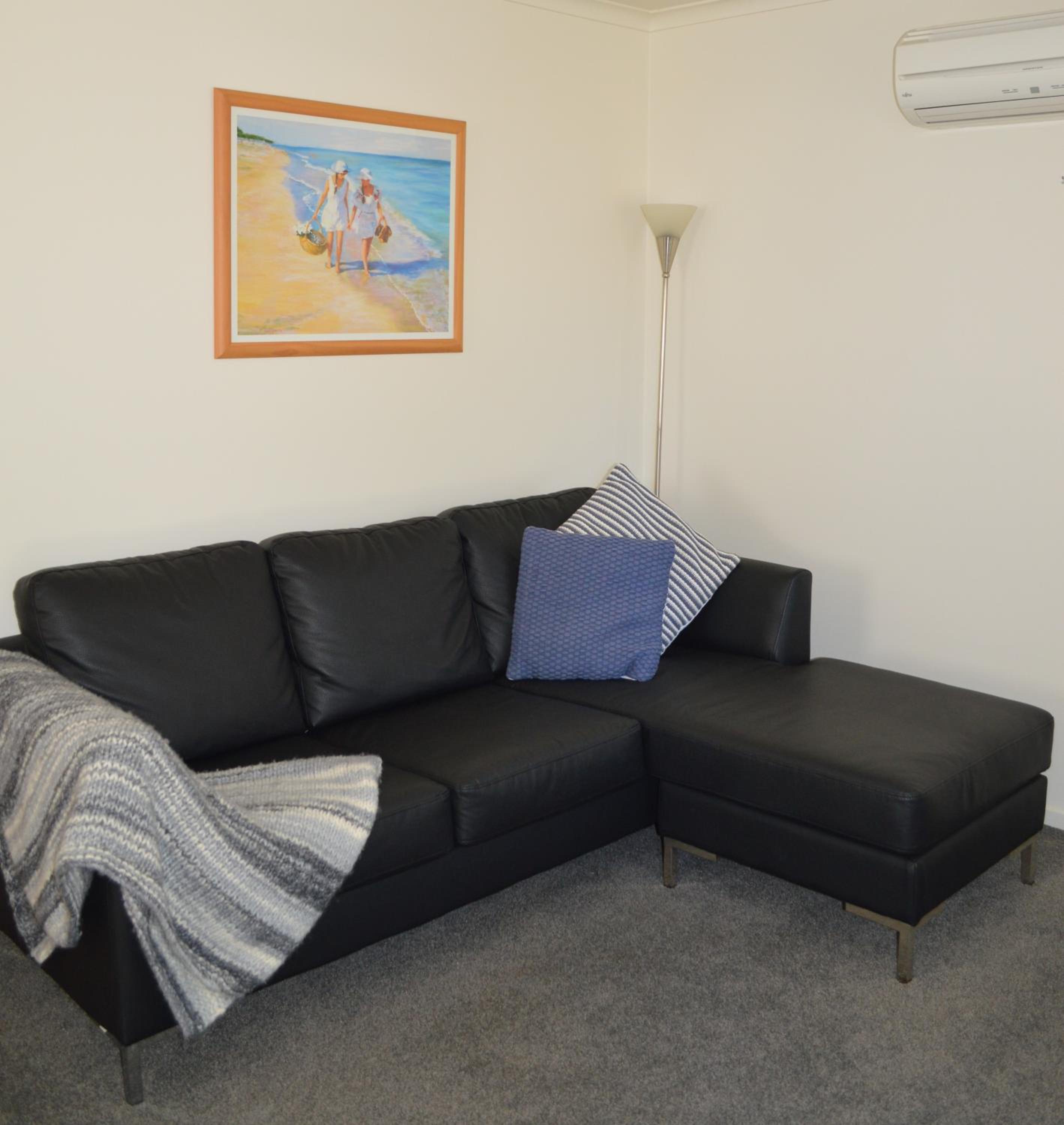 One-Bedroom Apartment - Photo 1