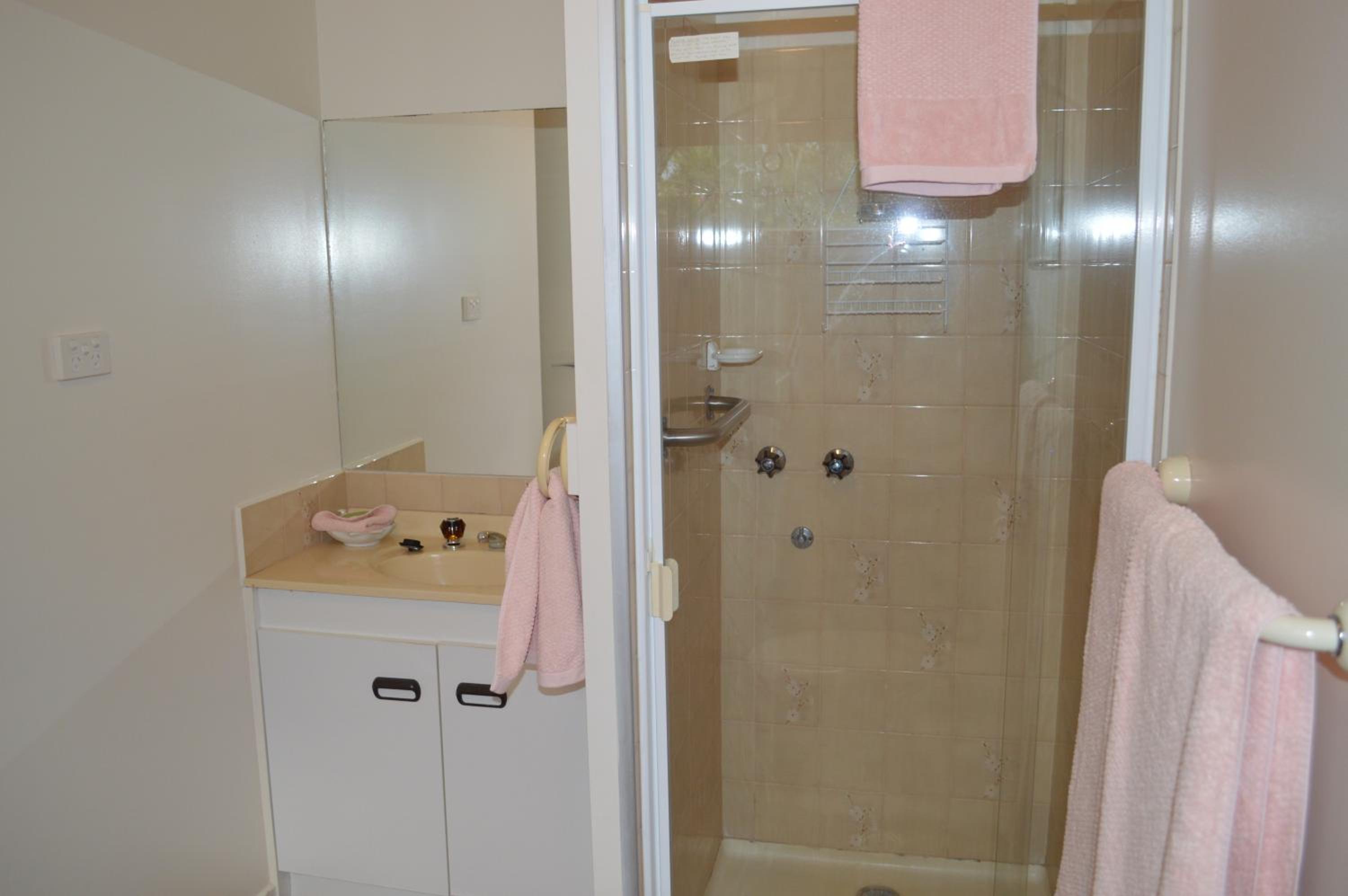 One-Bedroom Apartment - Photo 5