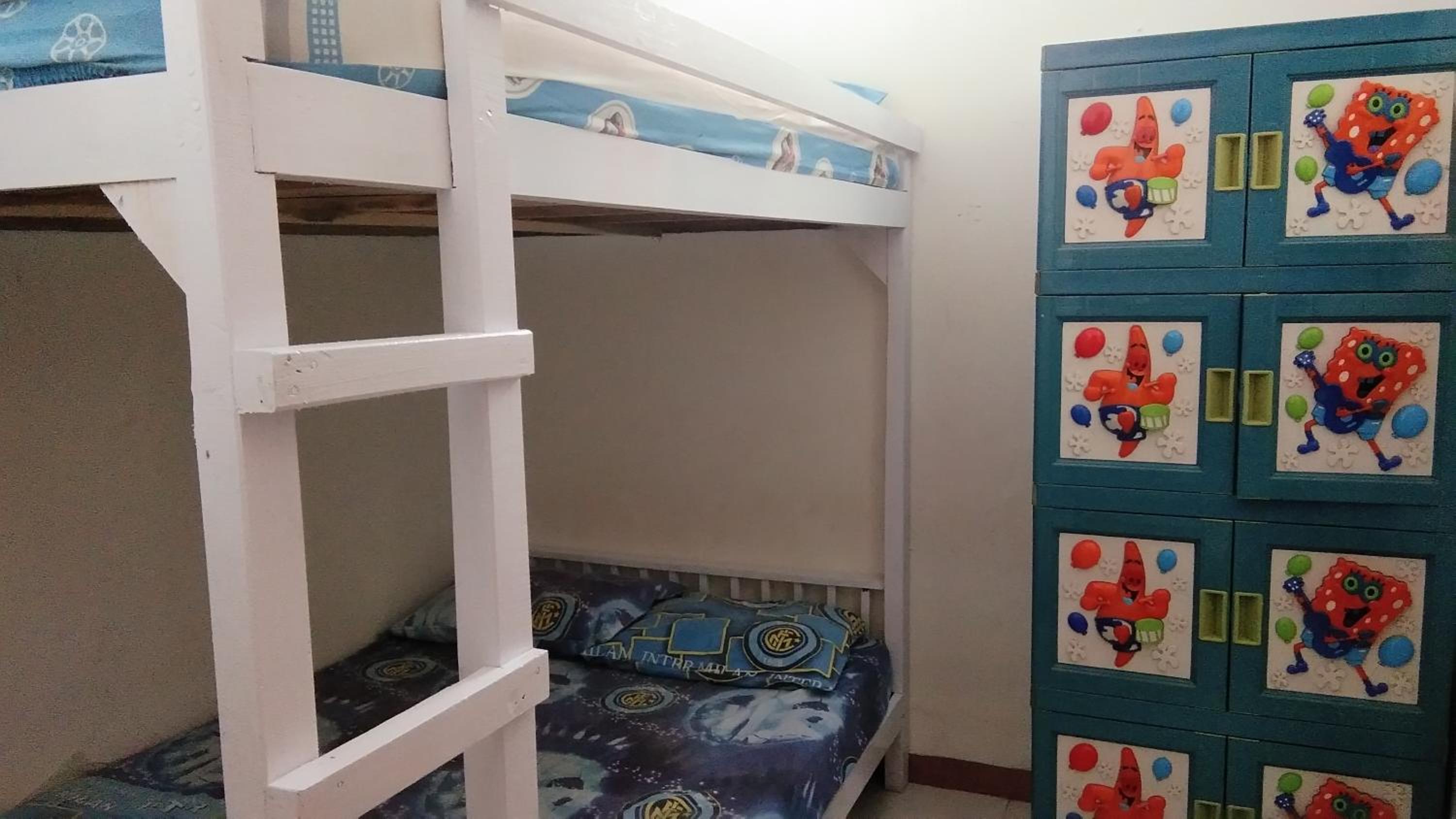 Standard Double Room with Shared Bathroom - Photo 3