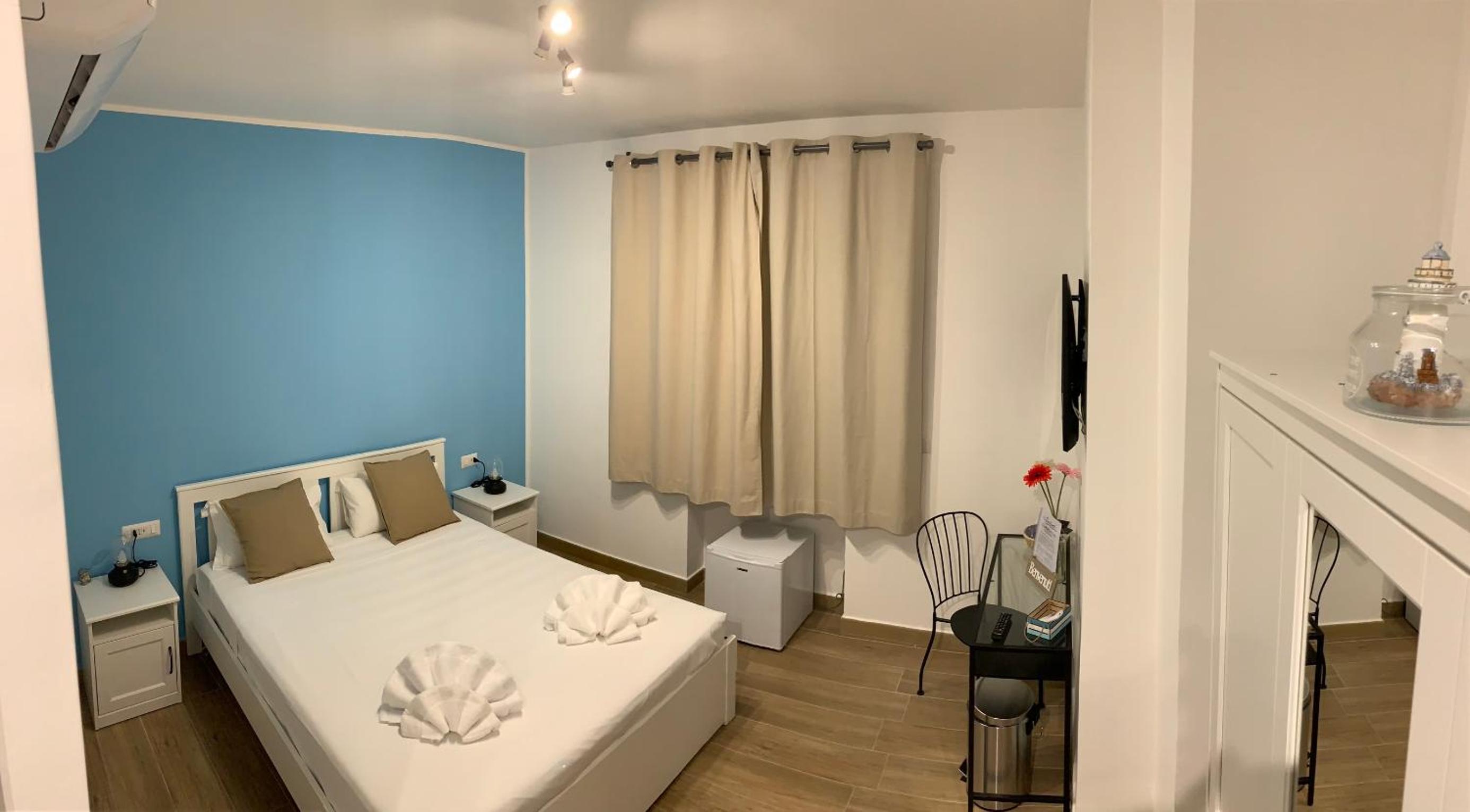 Deluxe King Room photo 3