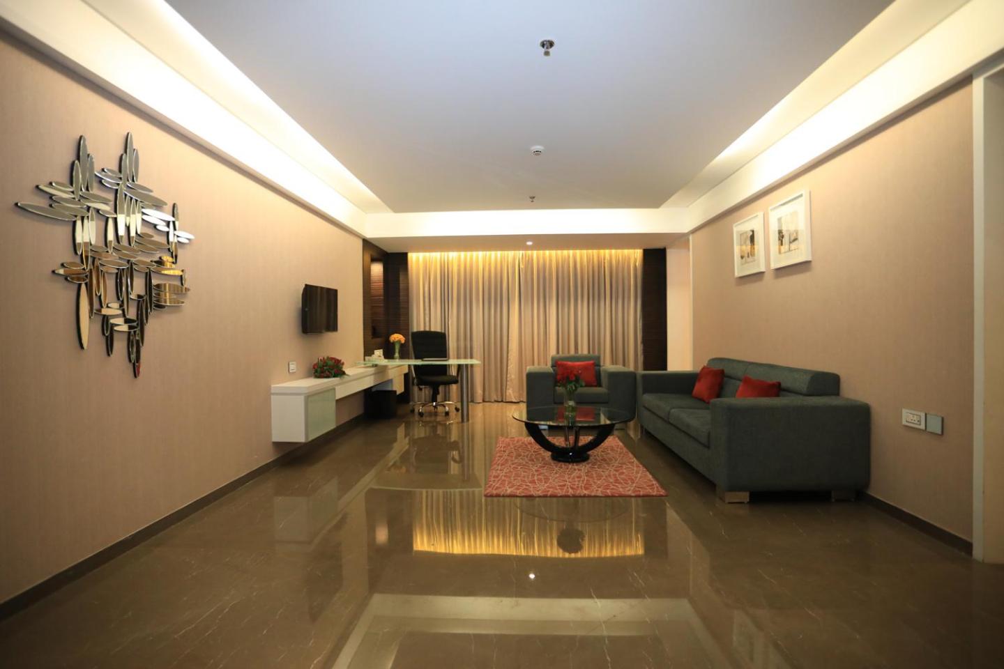 Suite-Enjoy 20% off on Food & Soft Beverages and Spa, In room dining photo 3
