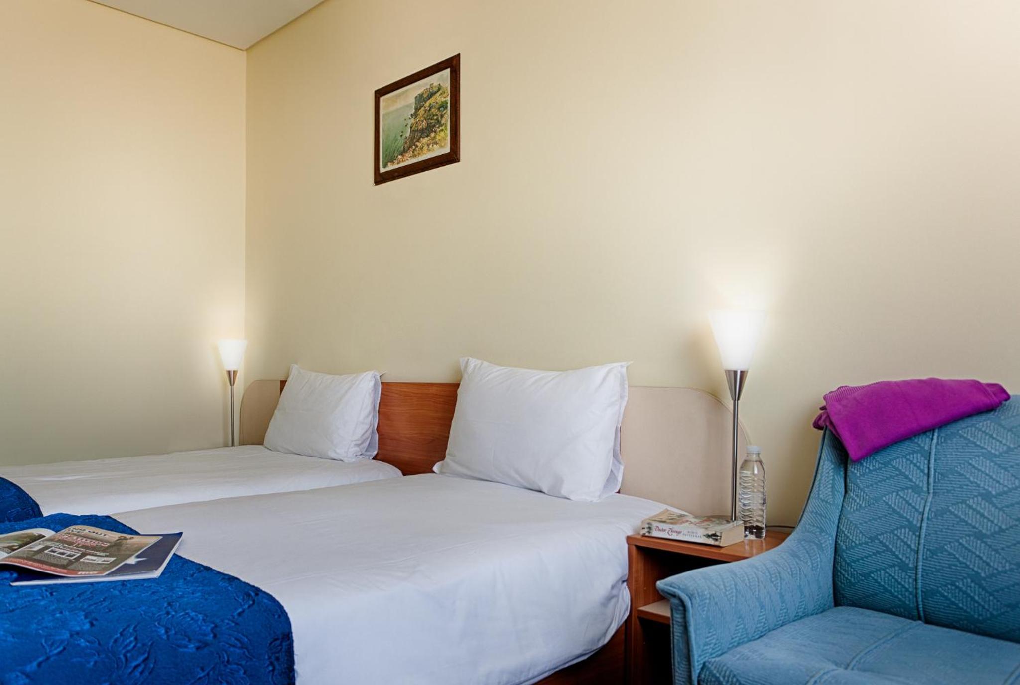 Twin Room - Photo 2