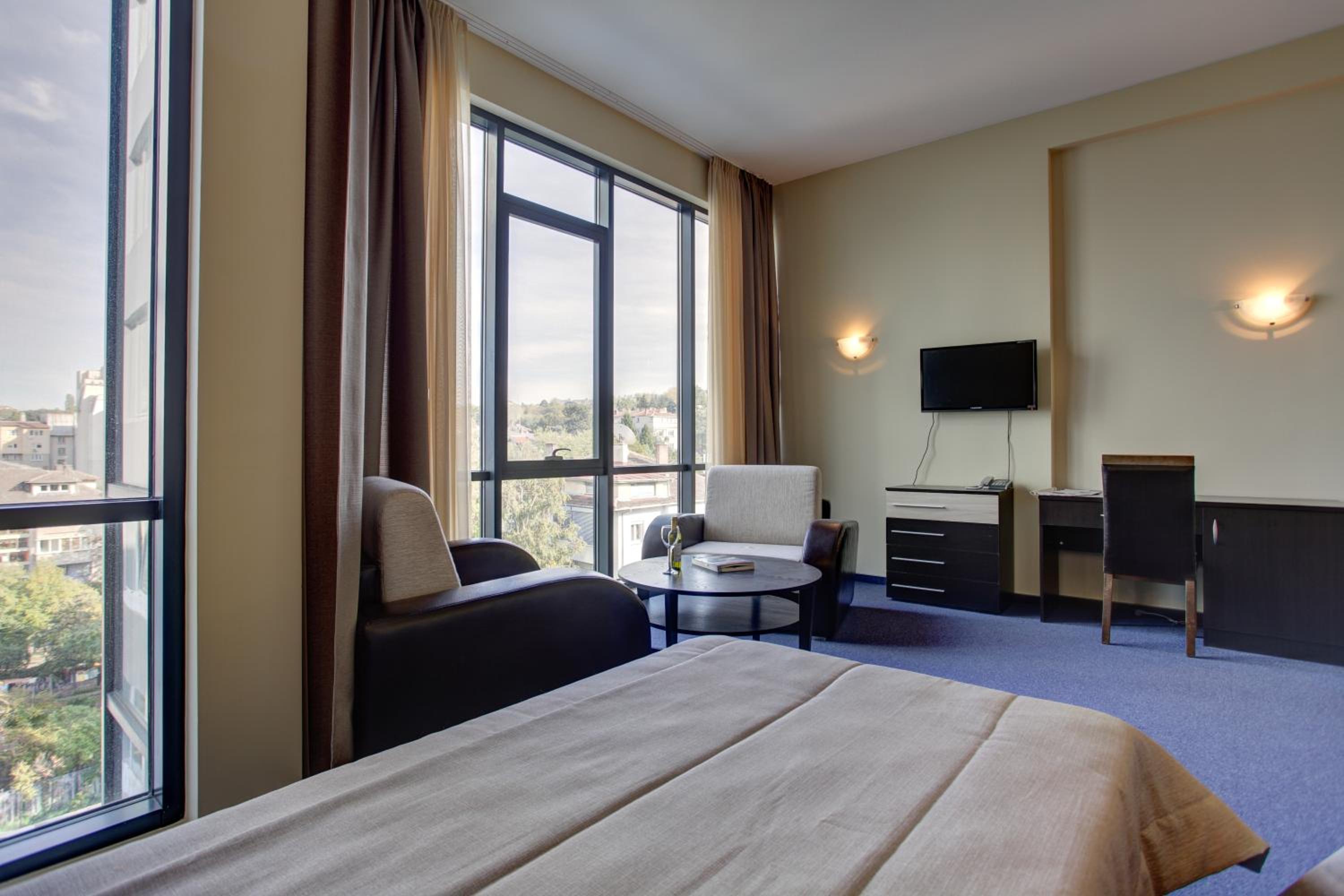 Business Suite Twin - New Wing - Photo 5