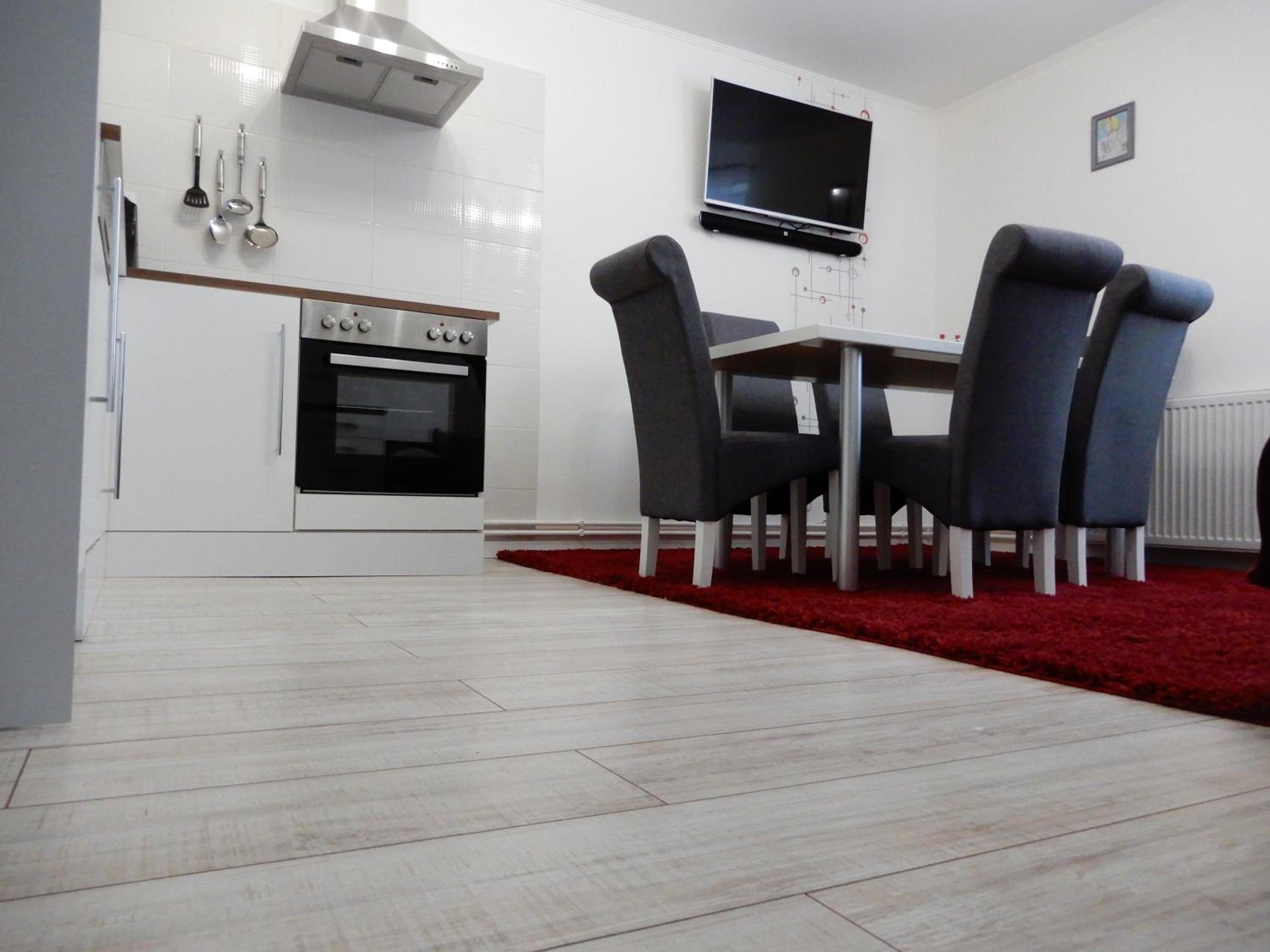 Two-Bedroom Apartment - Photo 16