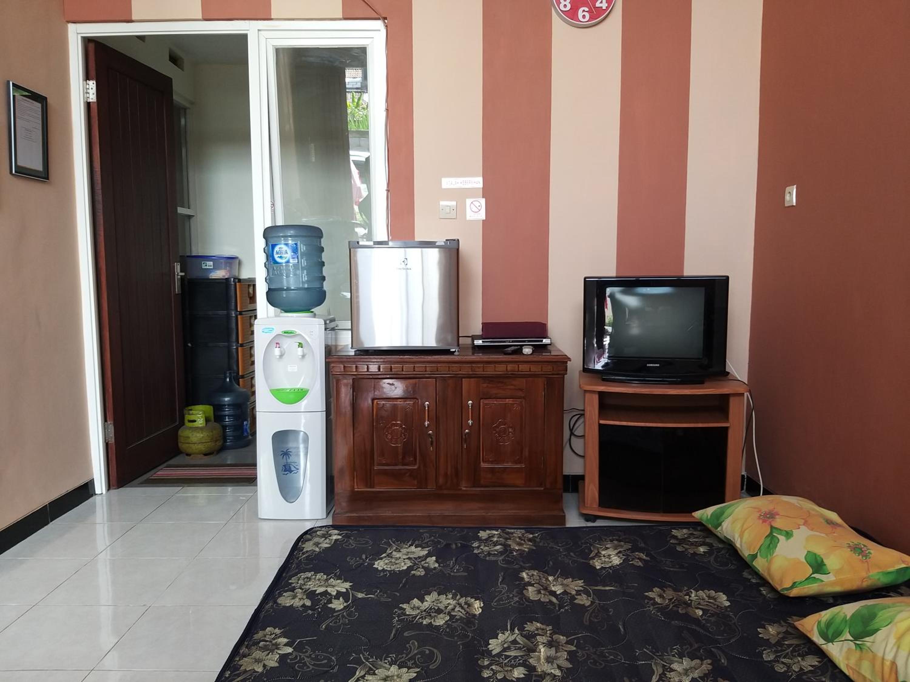 Two-Bedroom Villa - Photo 11