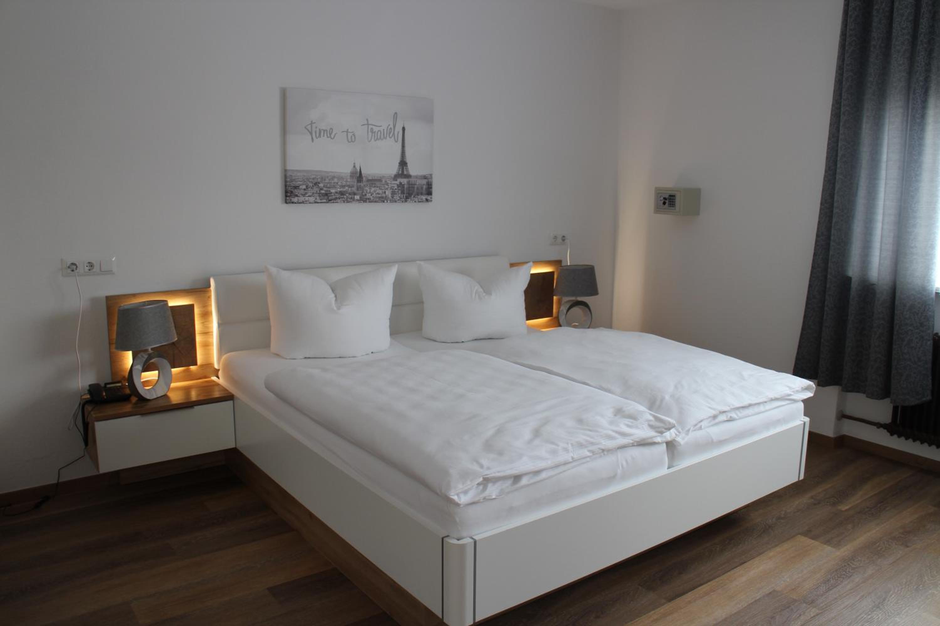 Double Room - Photo 1