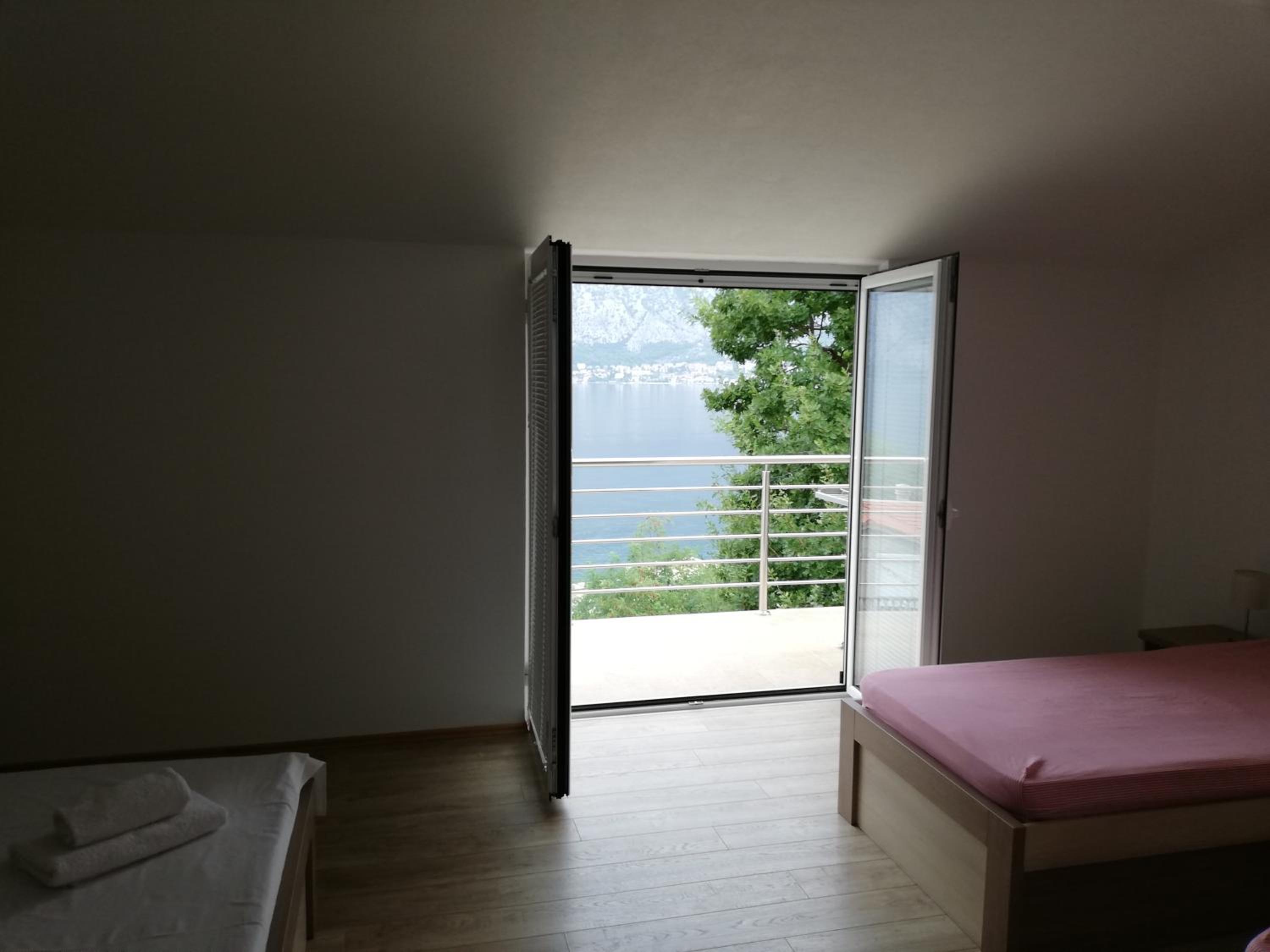 Studio Apartment with Sea View