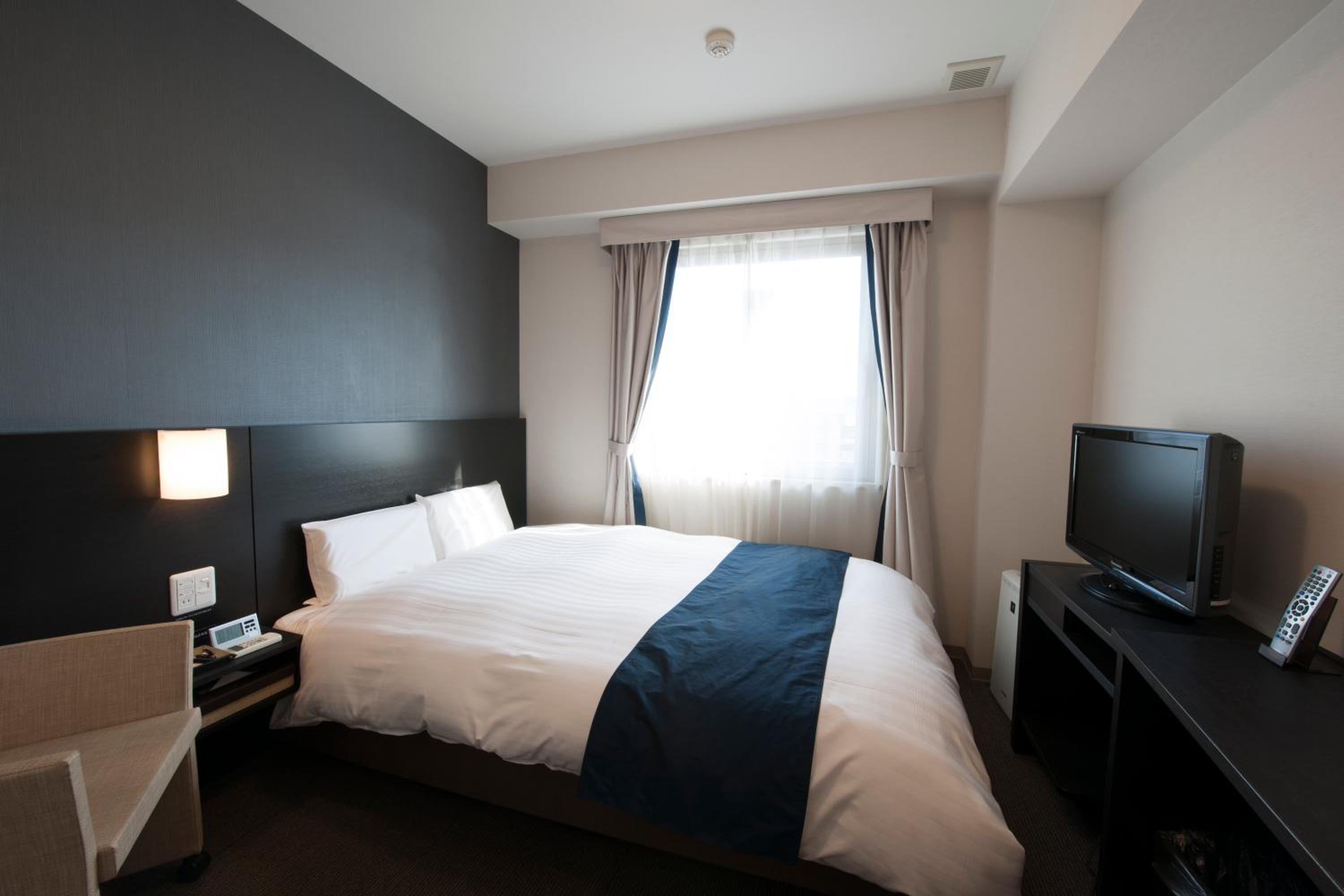 Double Room - Smoking - Eco Plan (No Daily Cleaning) photo 1