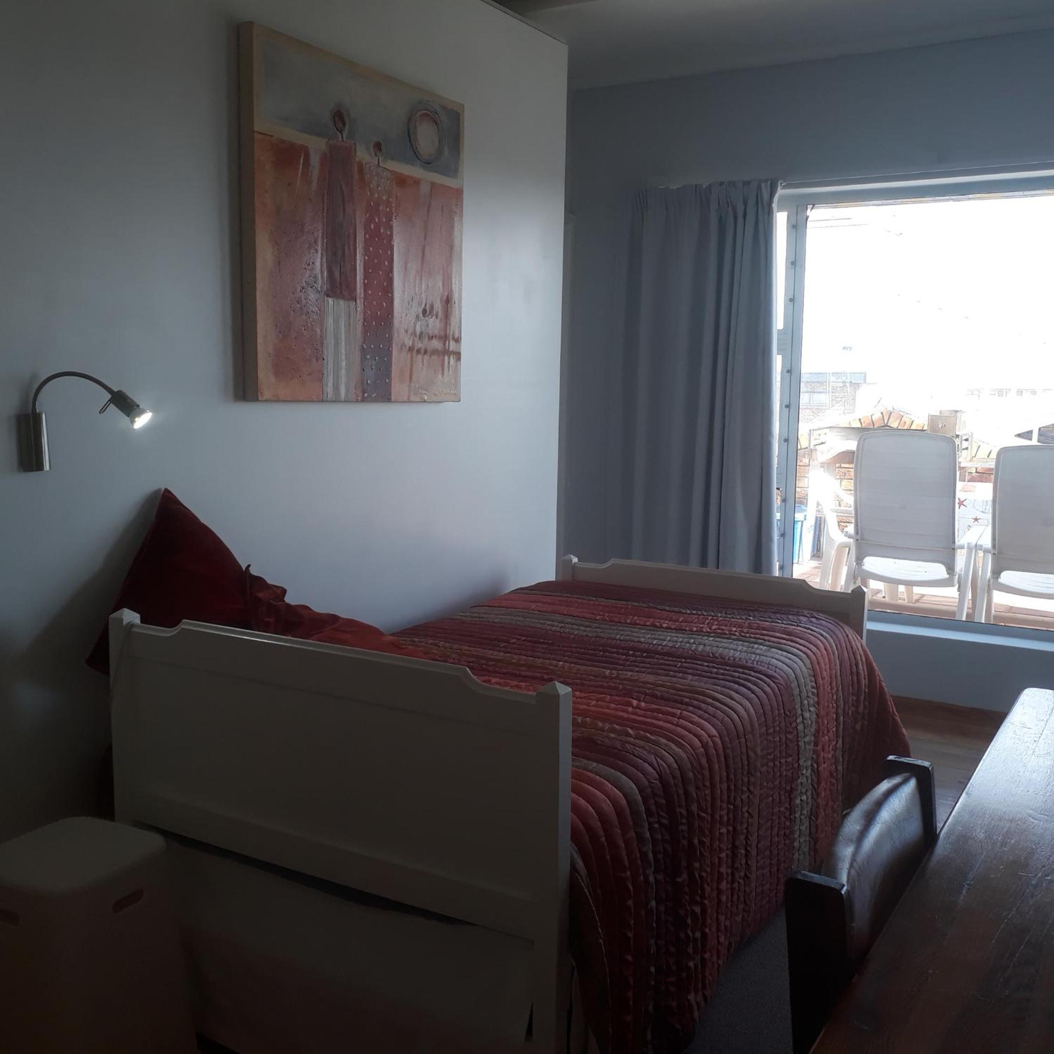 Apartment with Balcony - Photo 19