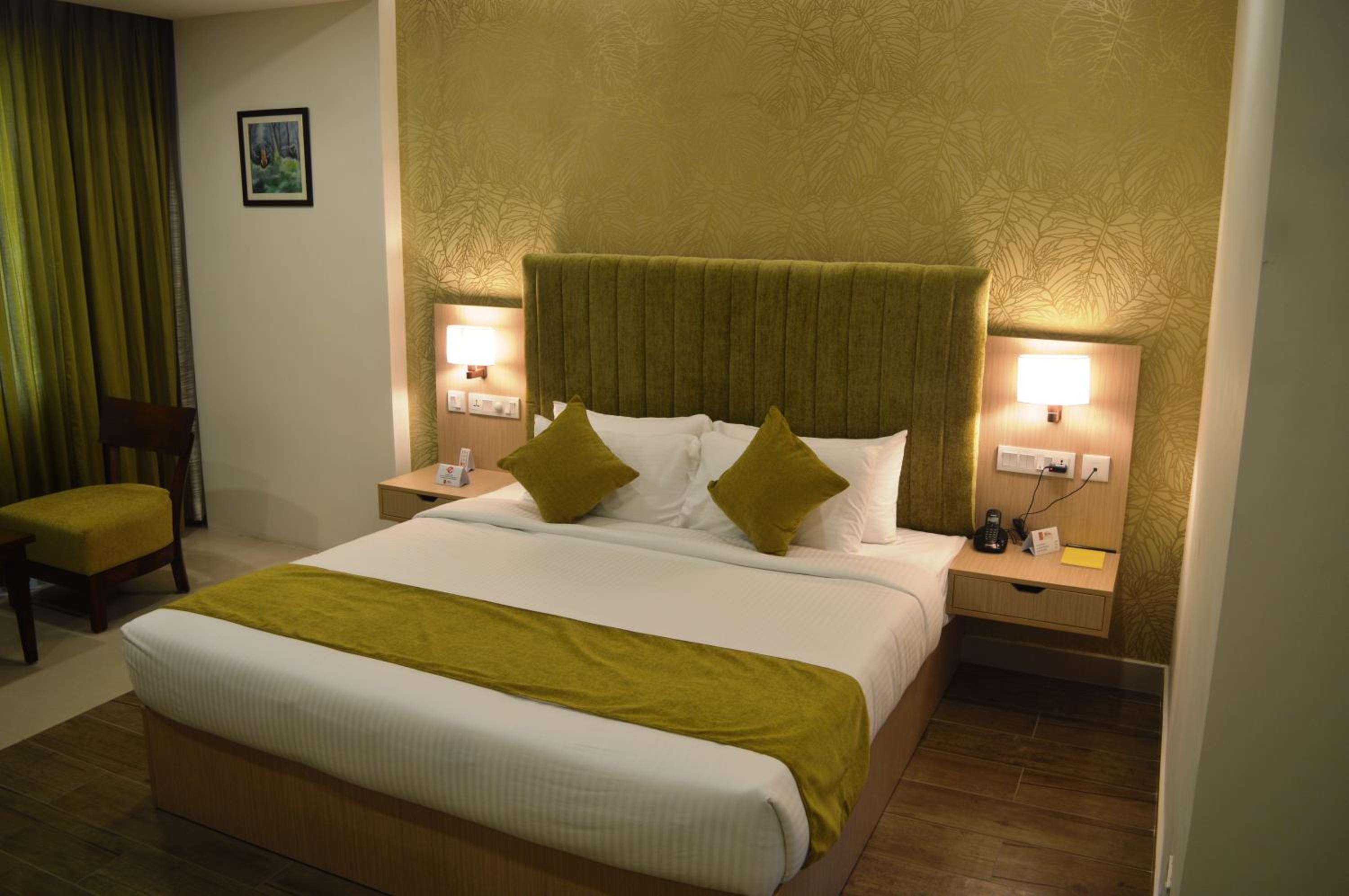 Large Double Room - Photo 6