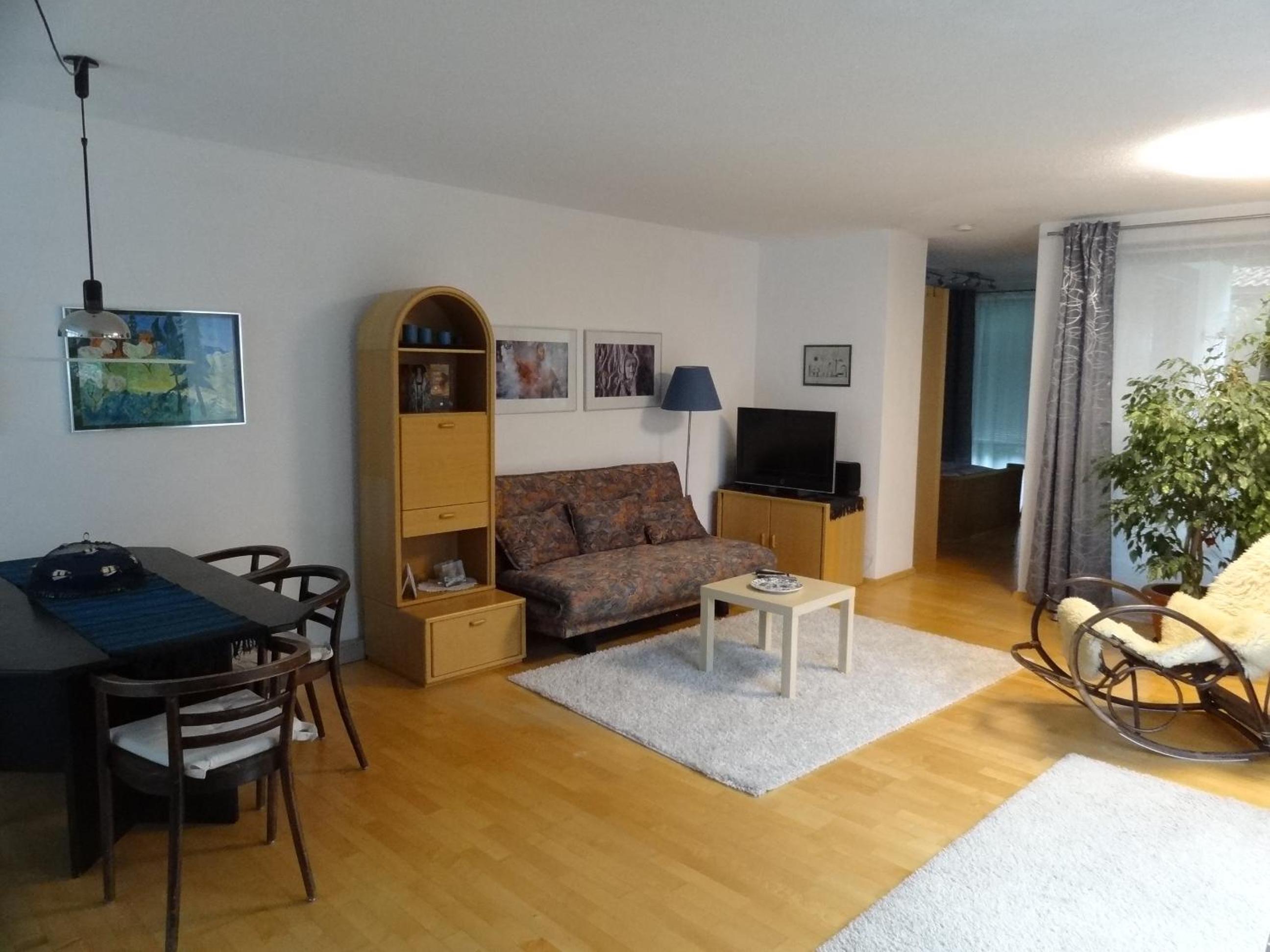 One-Bedroom Apartment photo 1
