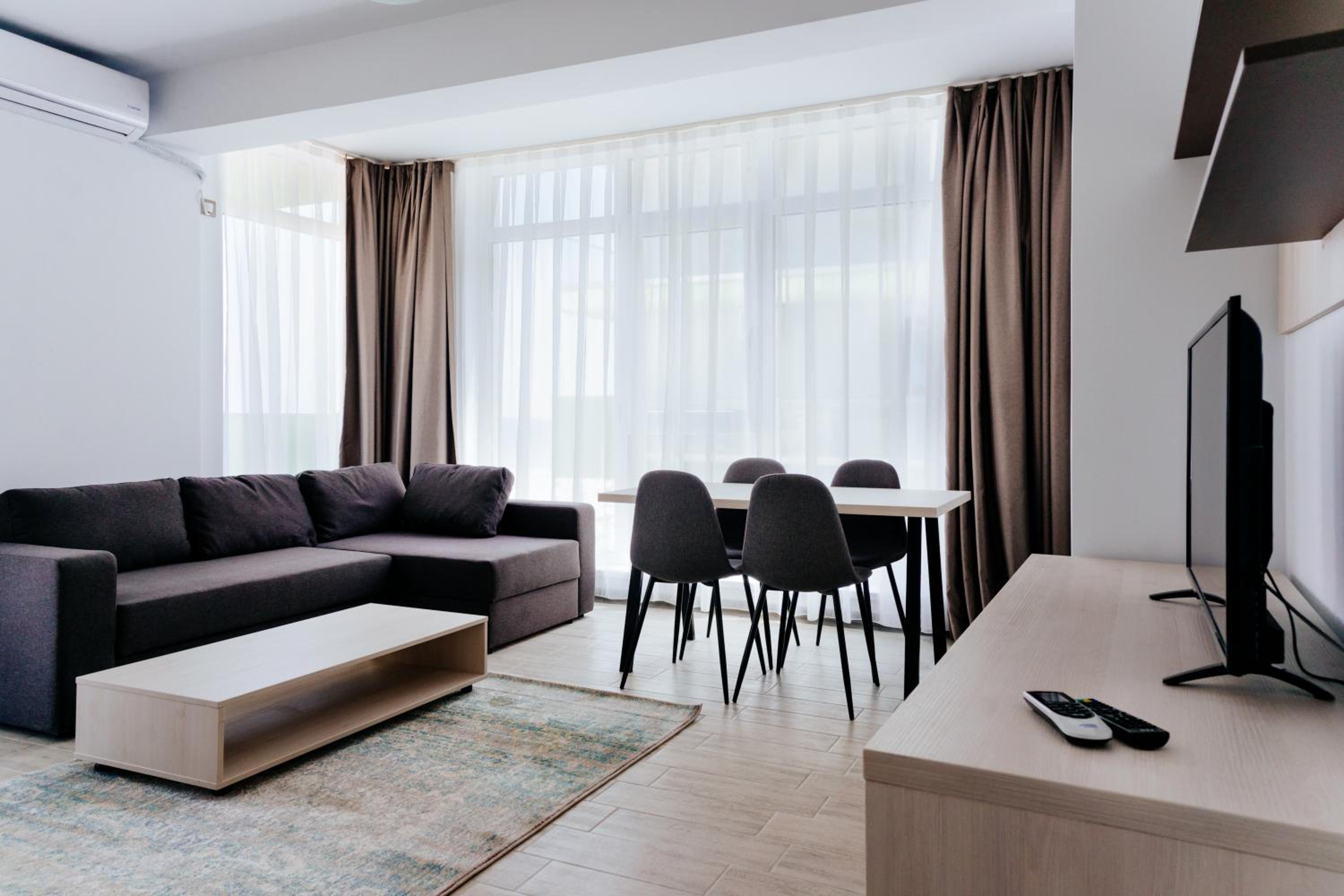 Two-Bedroom Apartment - Photo 8