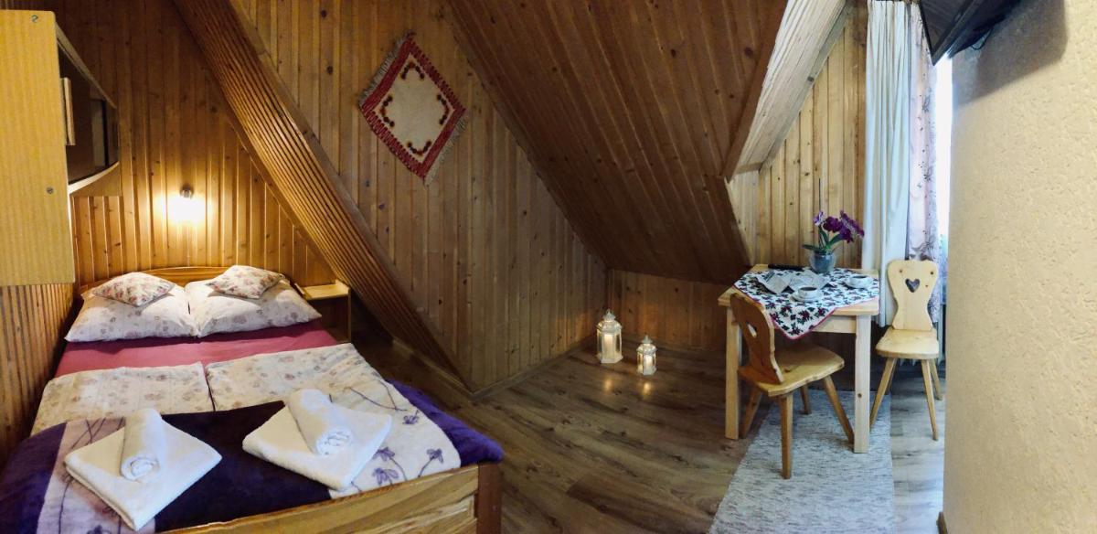 Double Room - Photo 3