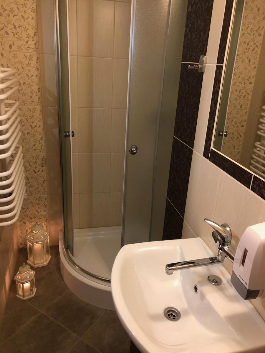 Double Room - Photo 7