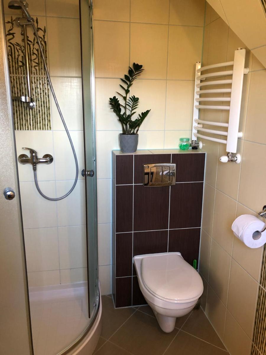 Double Room with Balcony - Photo 4