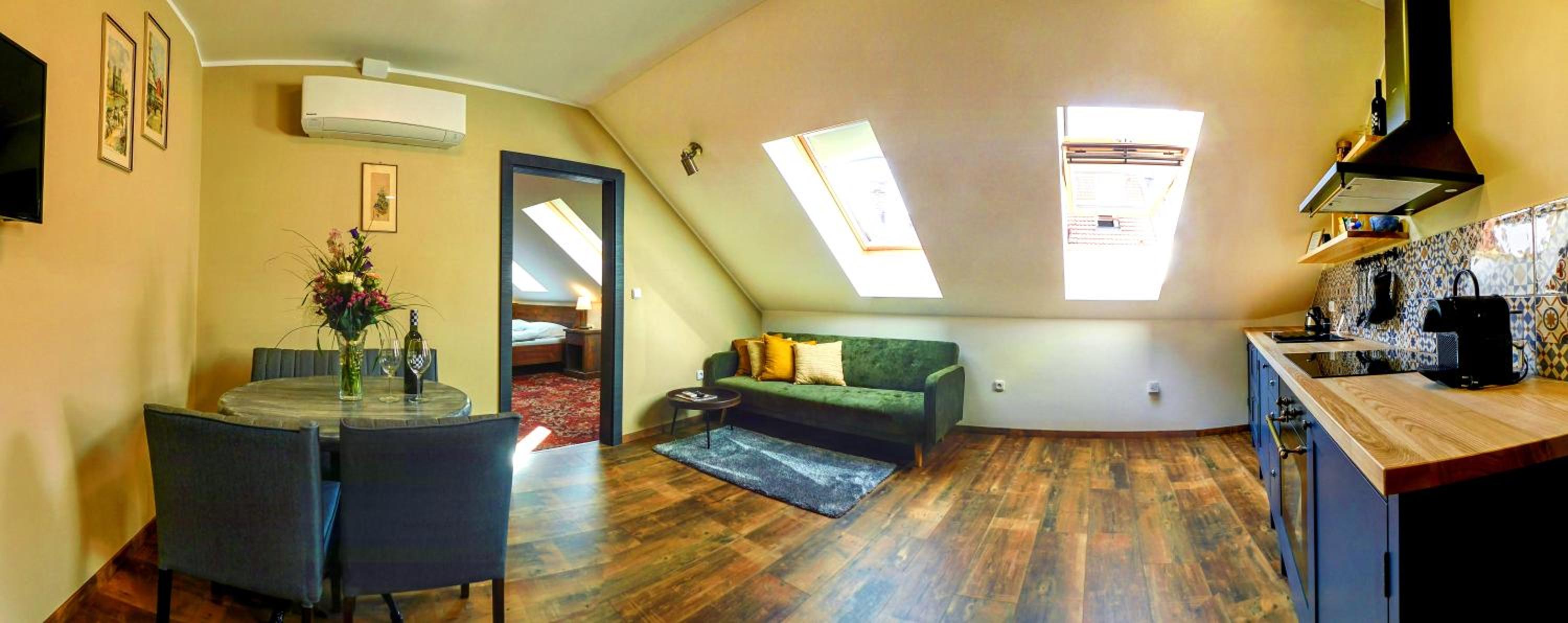 One-Bedroom Apartment photo 3