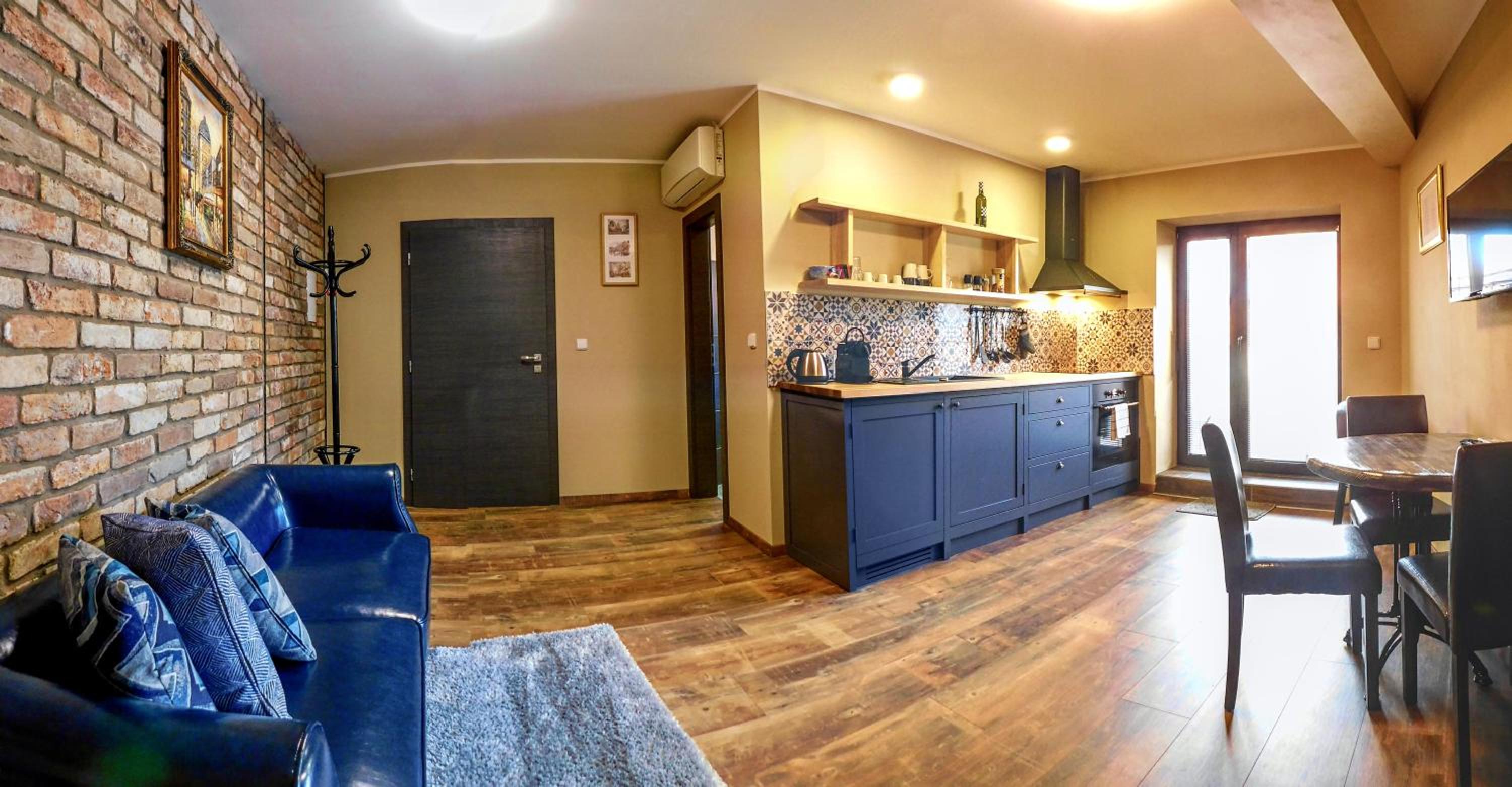 Apartment with Terrace photo 2