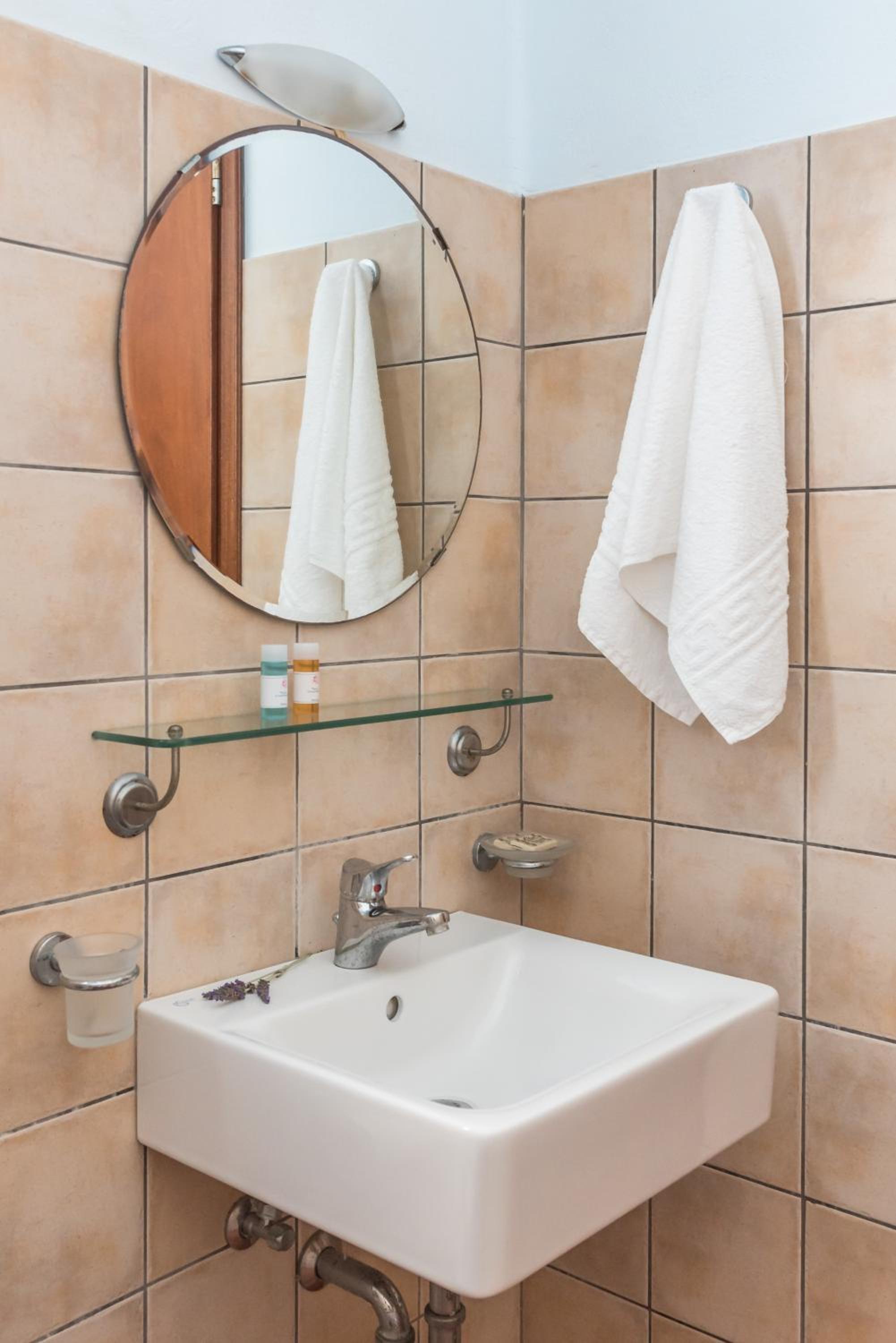 Studio Apartment with Sea View photo 2
