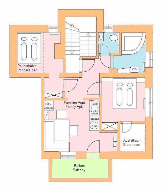 Two-Bedroom Apartment with Balcony photo 2