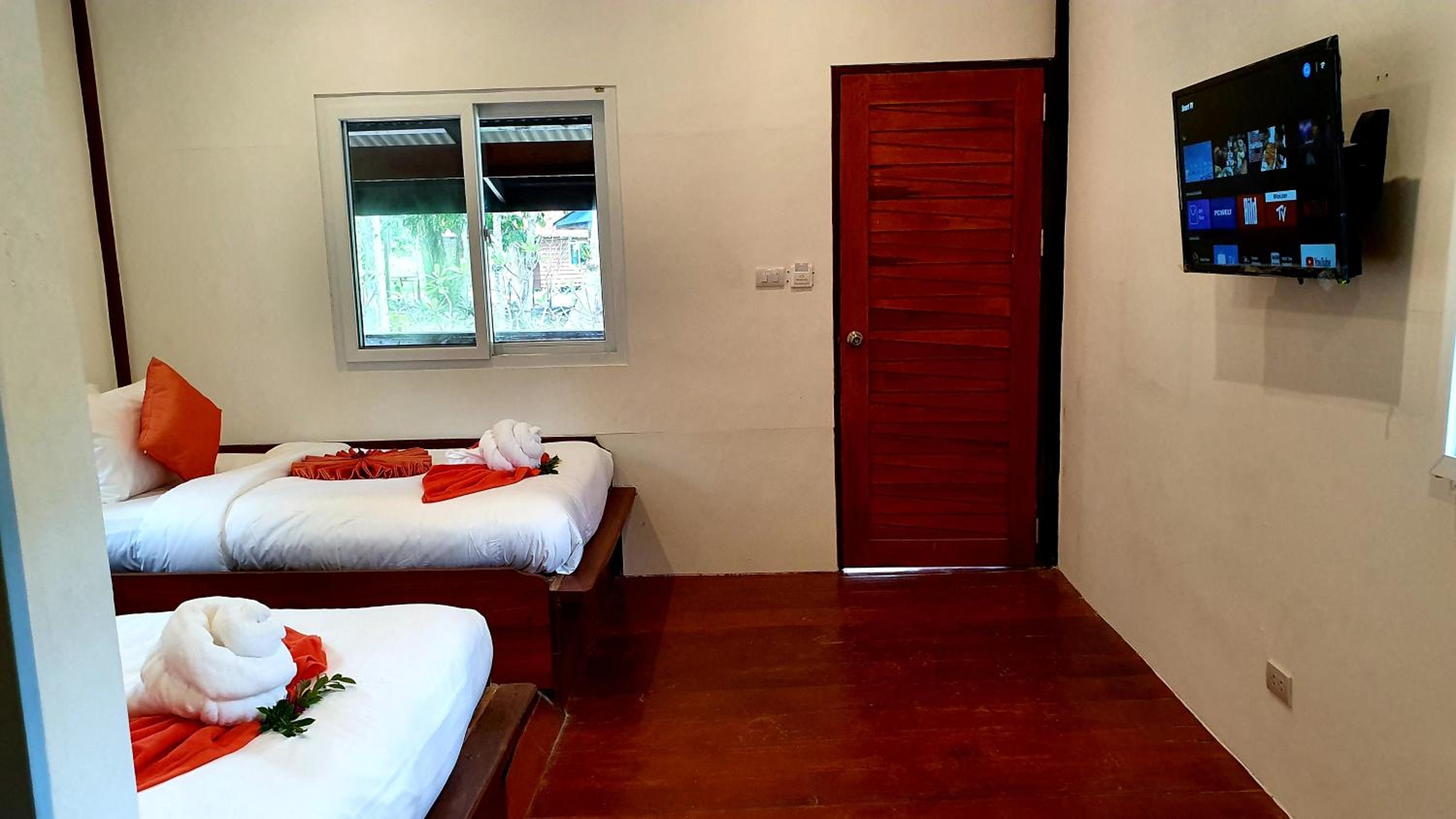 Standard Twin Room - Photo 6