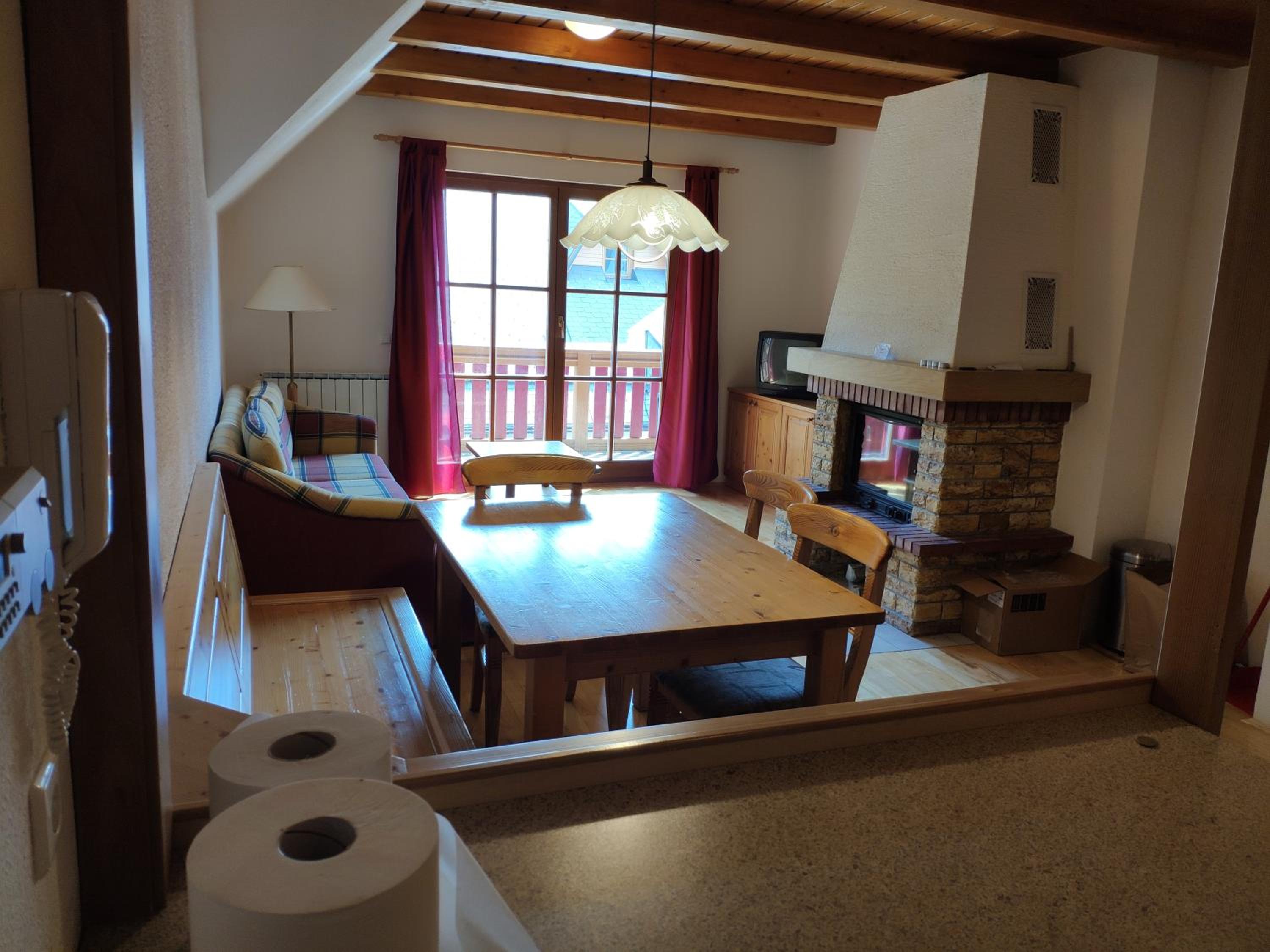 One-Bedroom Apartment - Photo 1