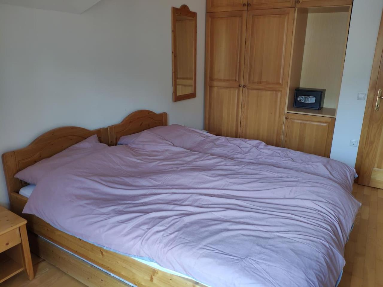 One-Bedroom Apartment - Photo 11