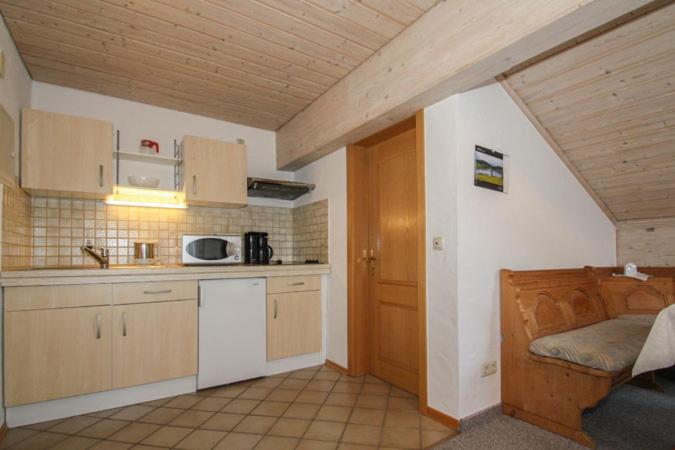 Studio with Balcony photo 3