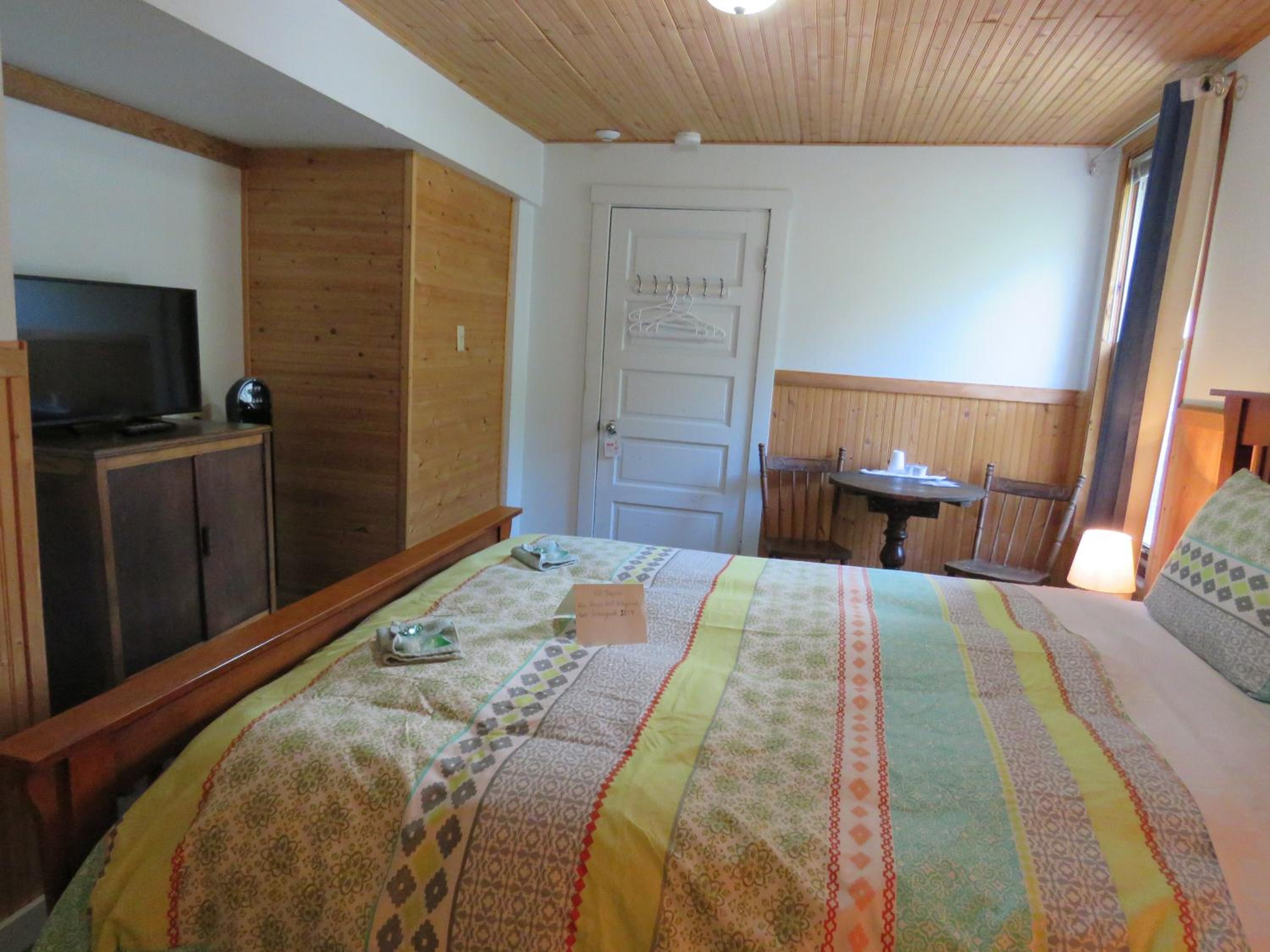 Queen Room - Photo 3