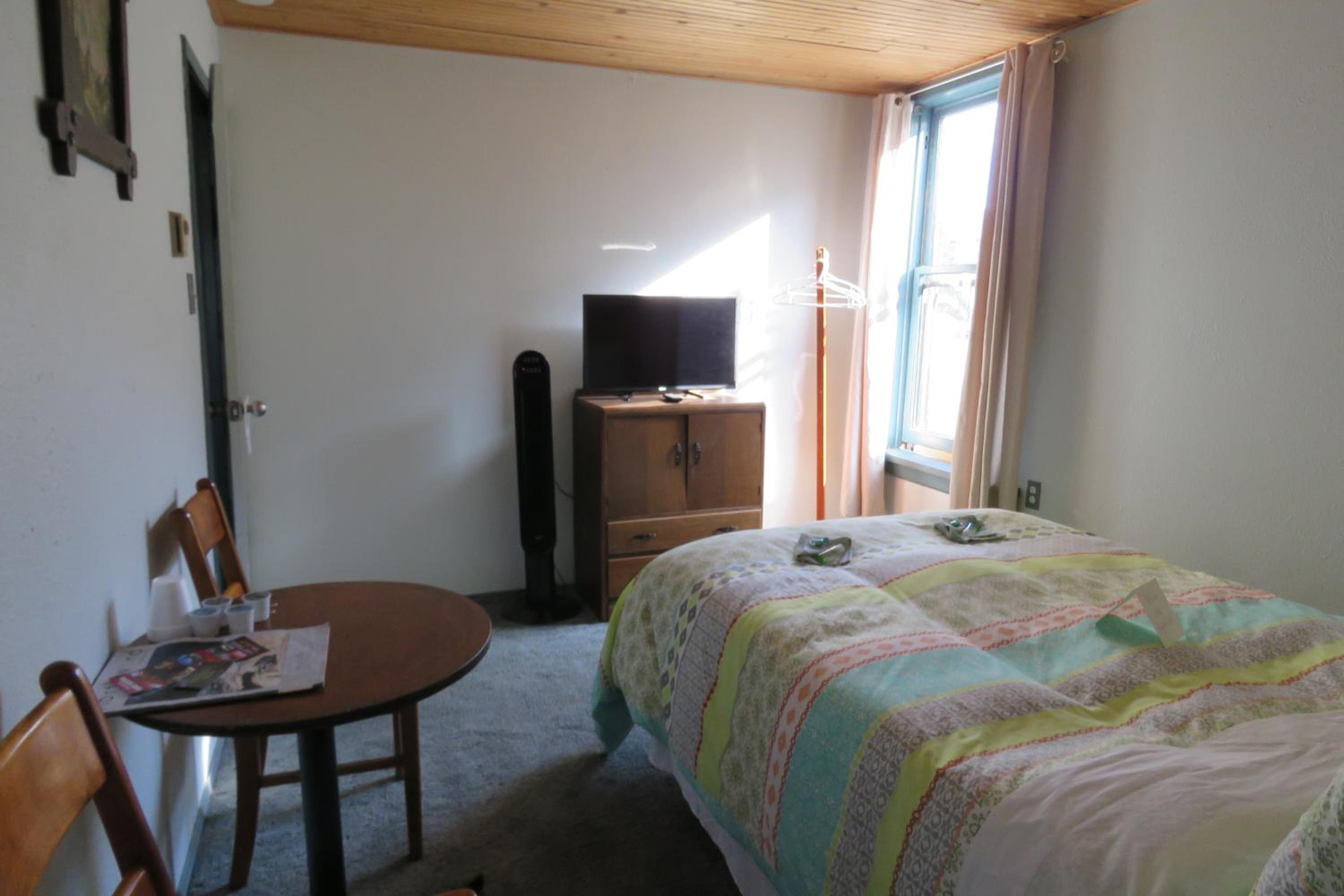 Double Room - Photo 2