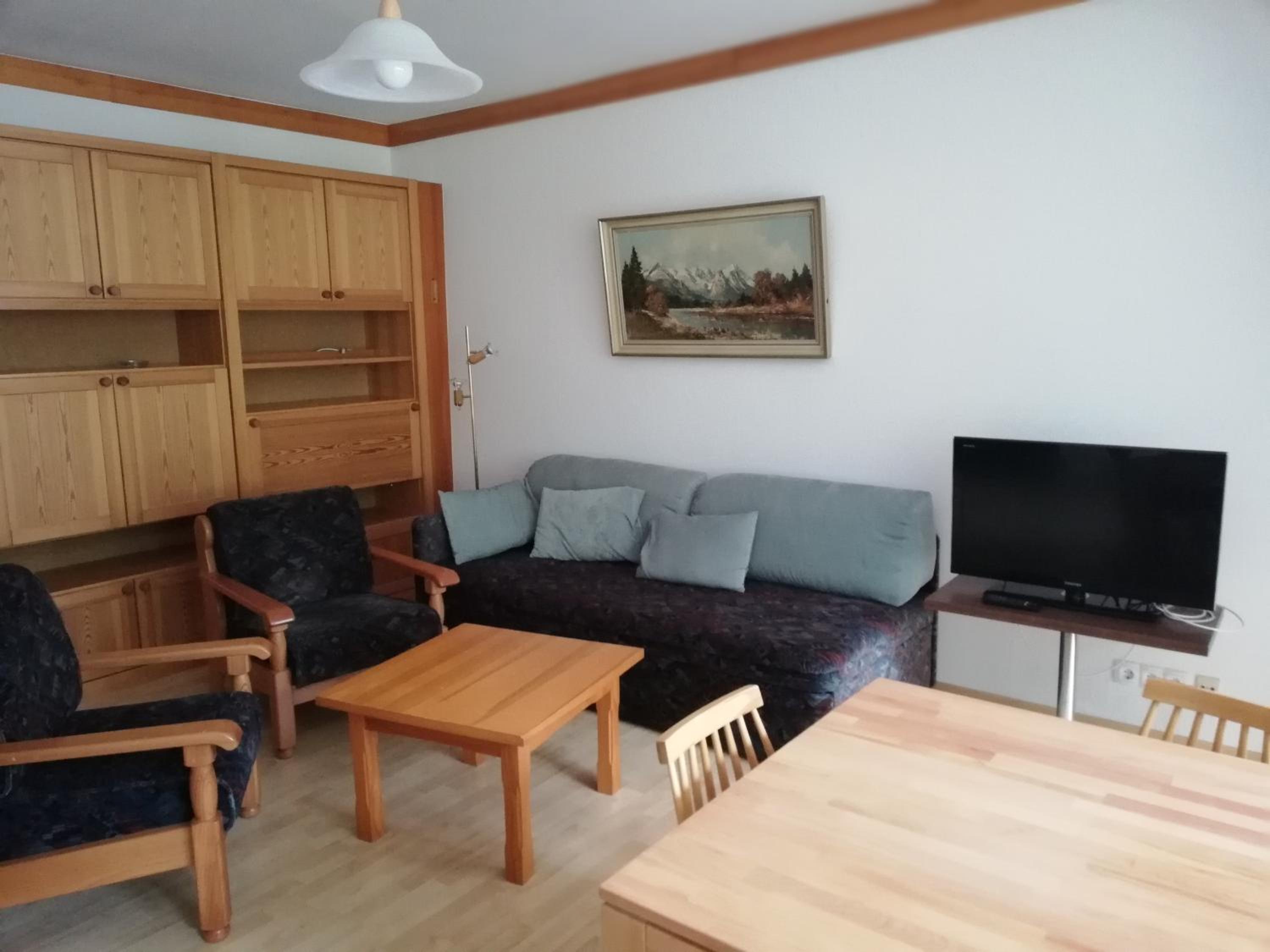One-Bedroom Apartment photo 1