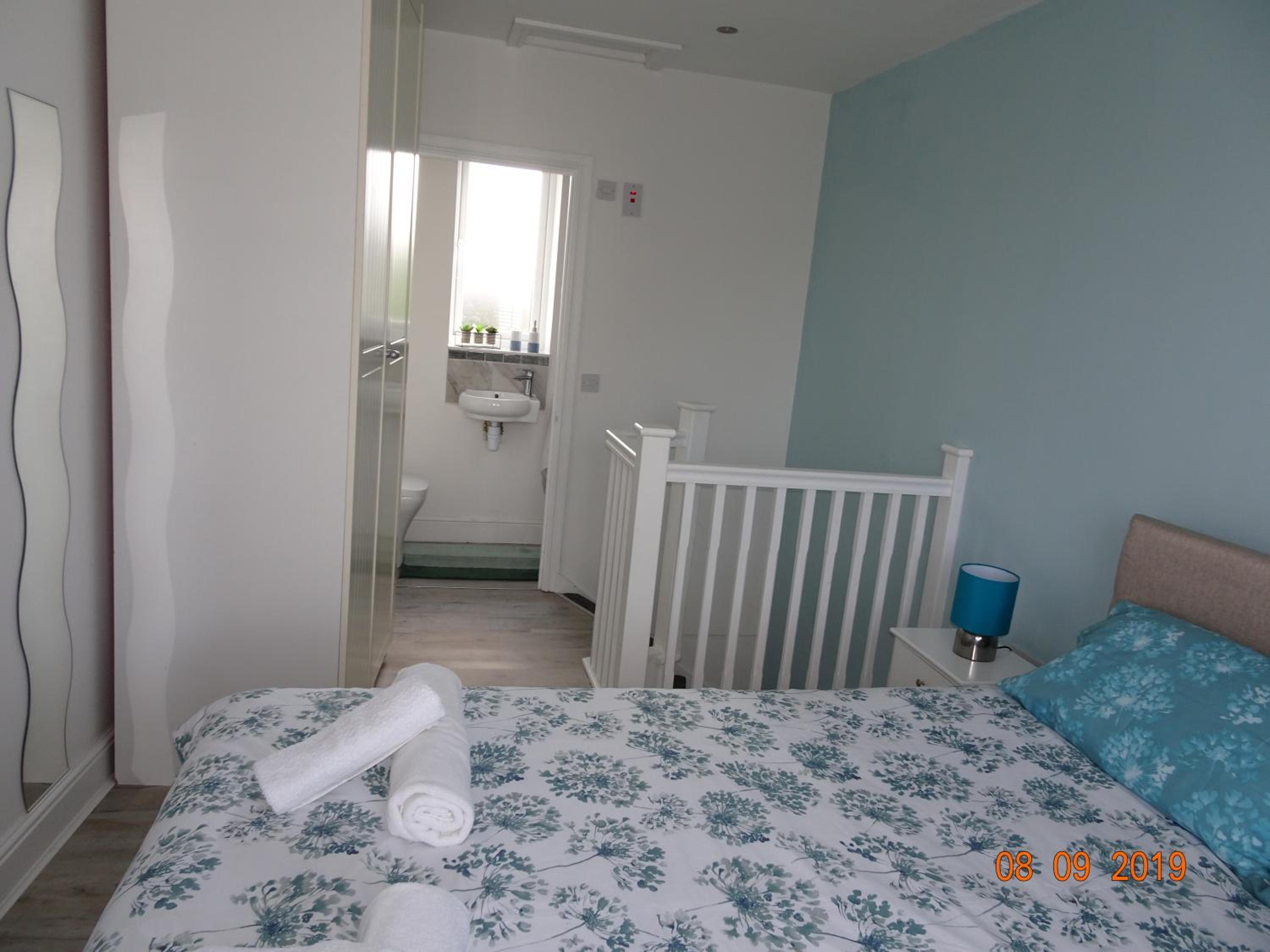 One-Bedroom Apartment - Photo 14