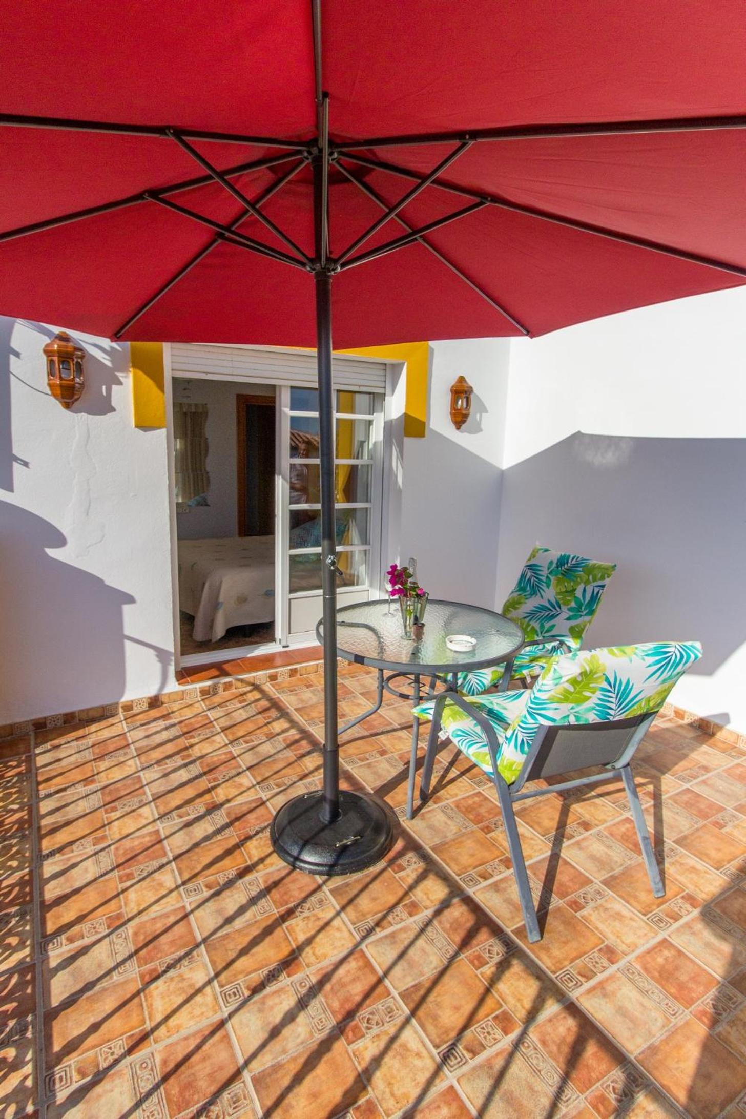 Double Room with Terrace and Private Bathroom photo 3
