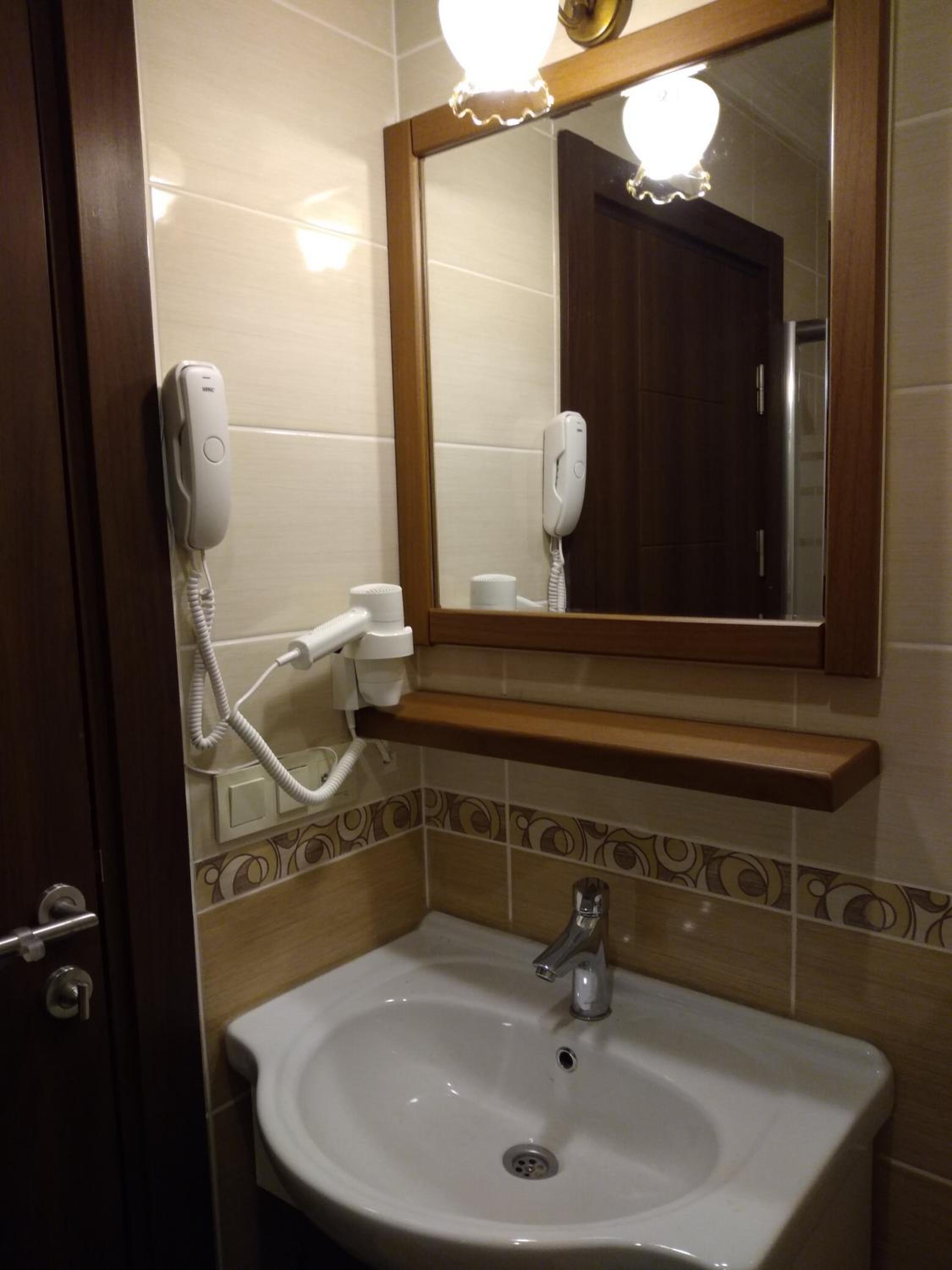 Deluxe Twin Room with Sea View photo 3