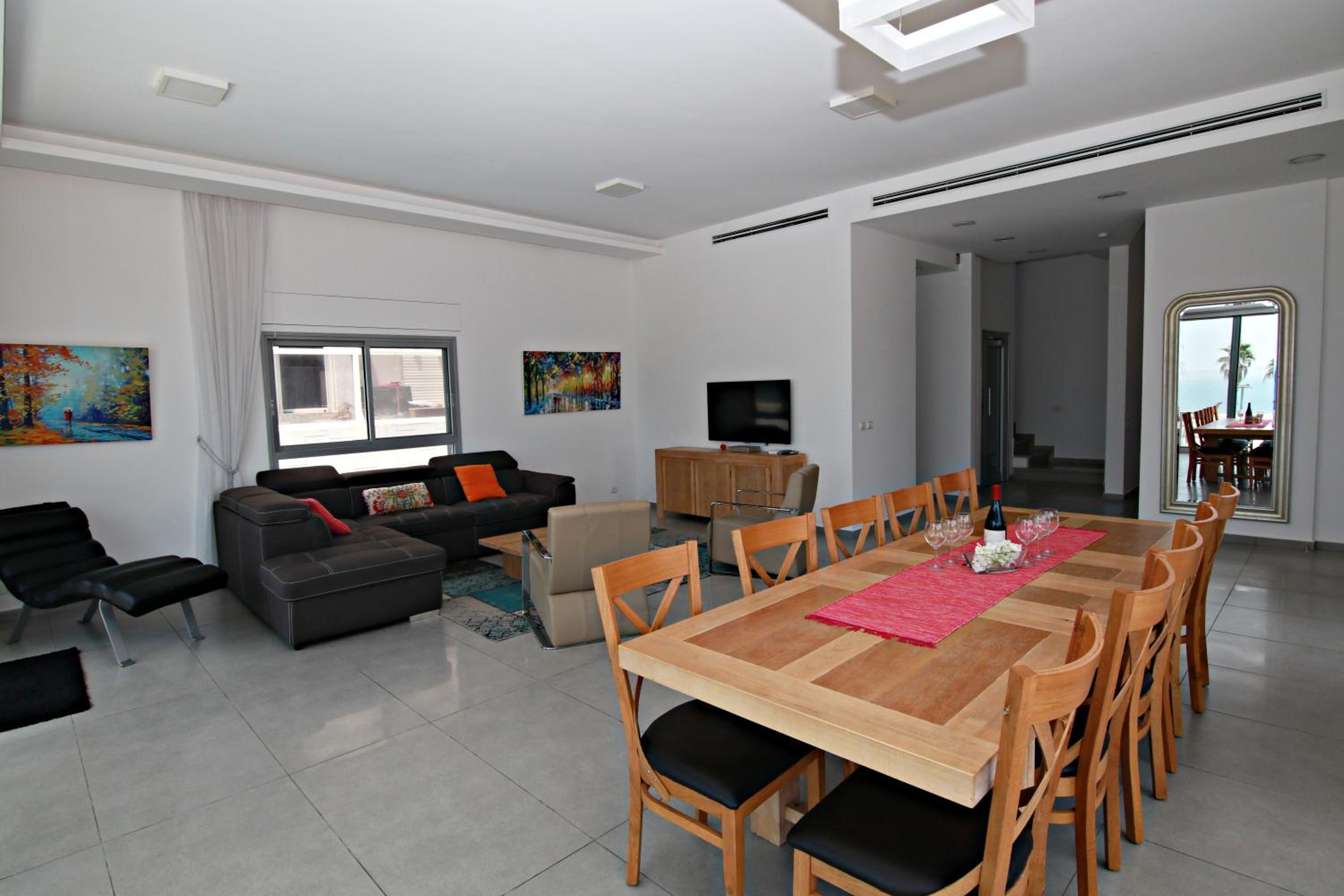 Superior Villa photo 2