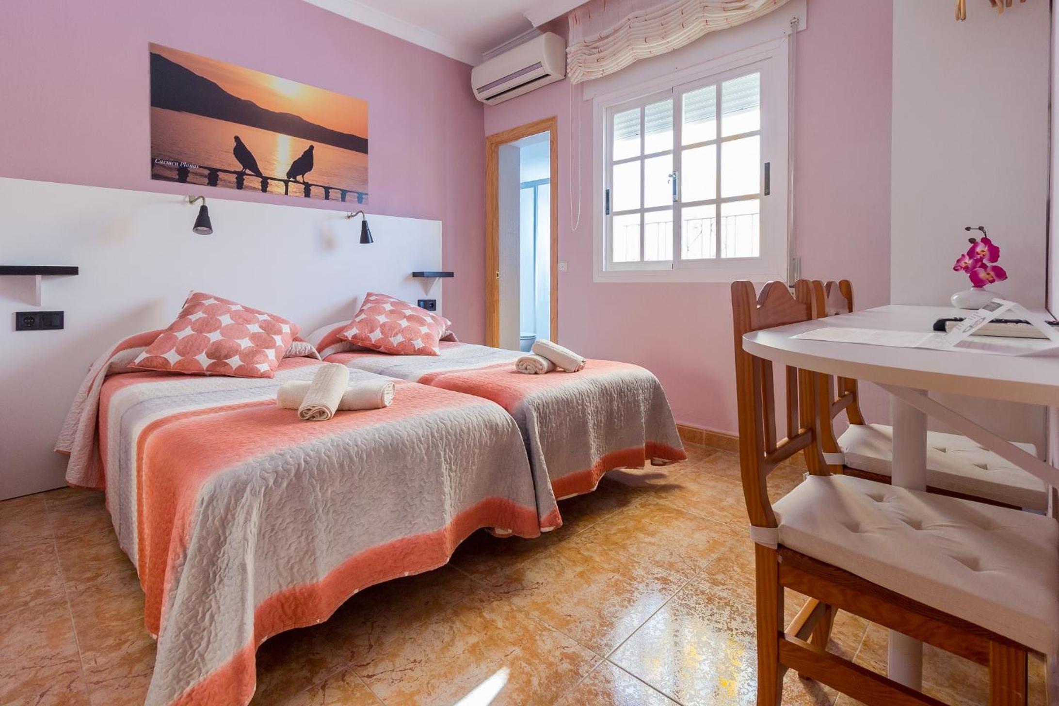 Habitación Estándar con Dos Camas Individuales
