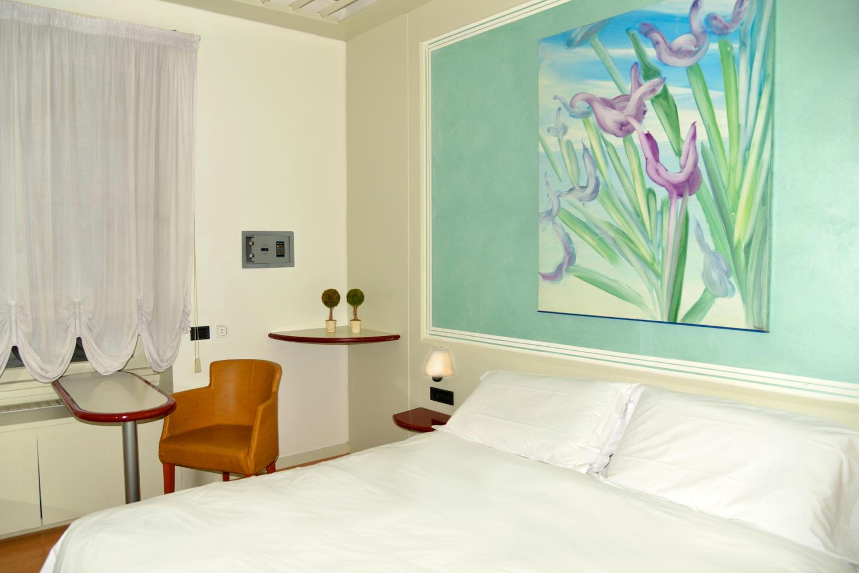Double Room - Photo 2