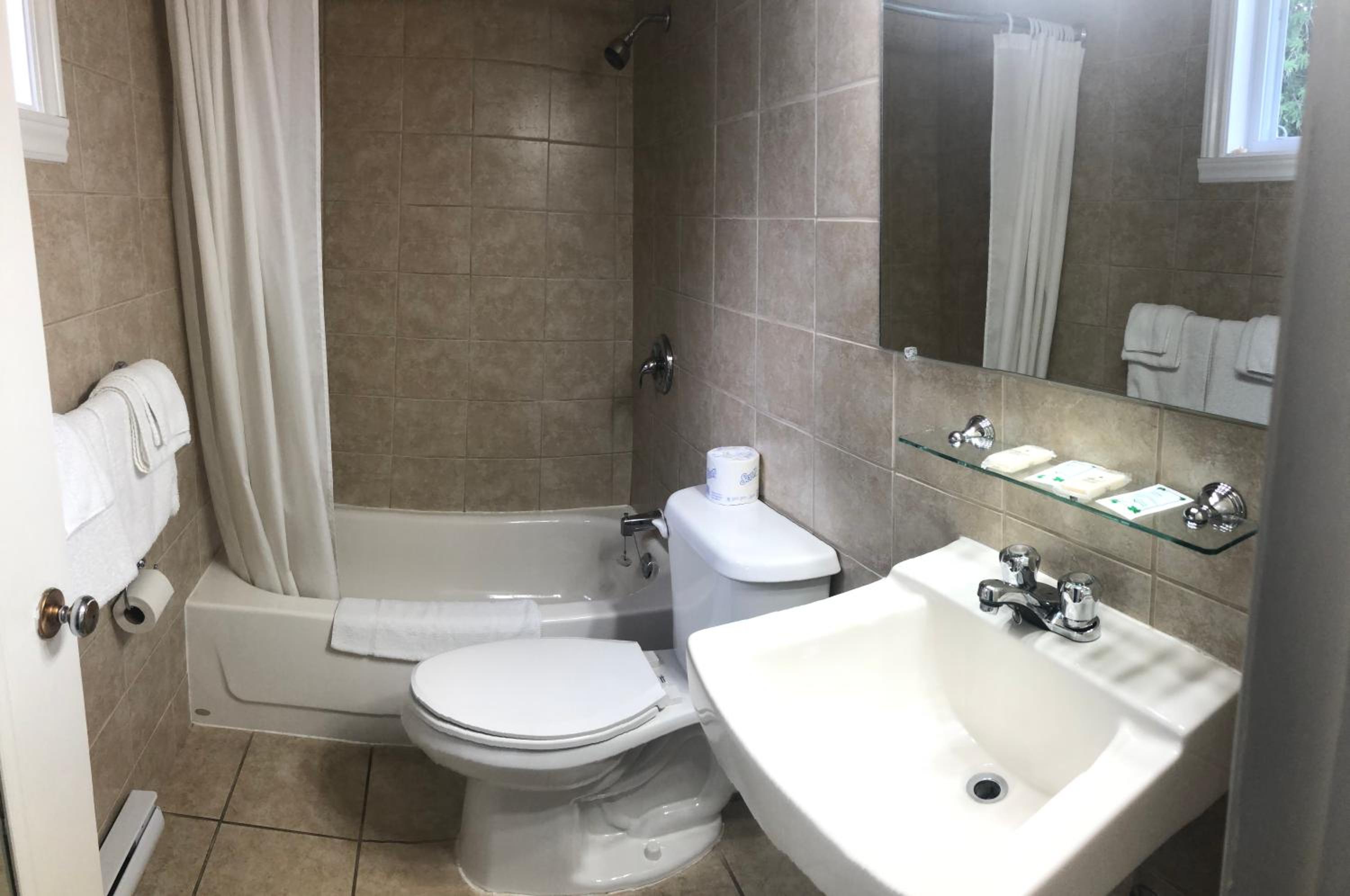 Double Room - Photo 20
