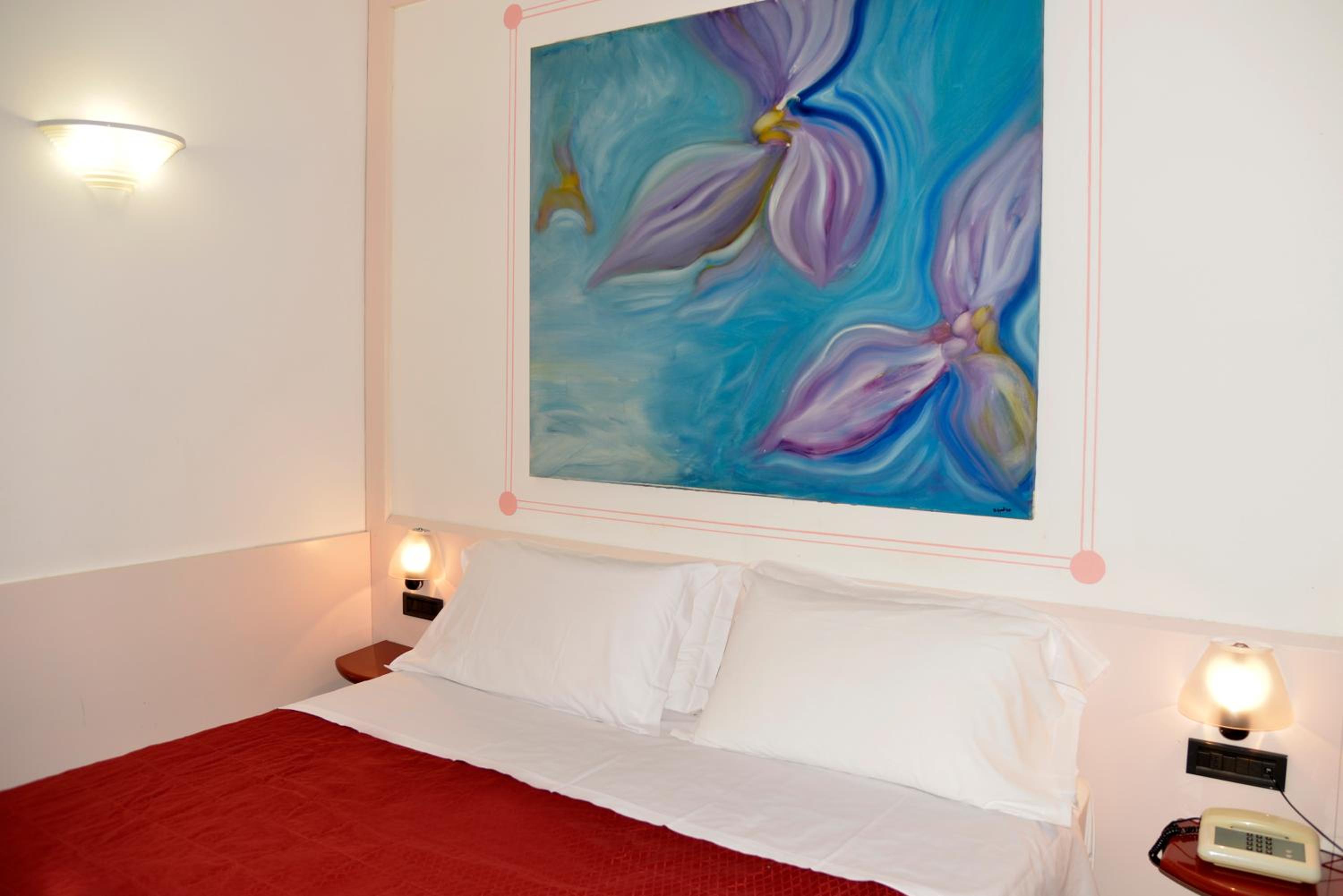 Double Room - Photo 5