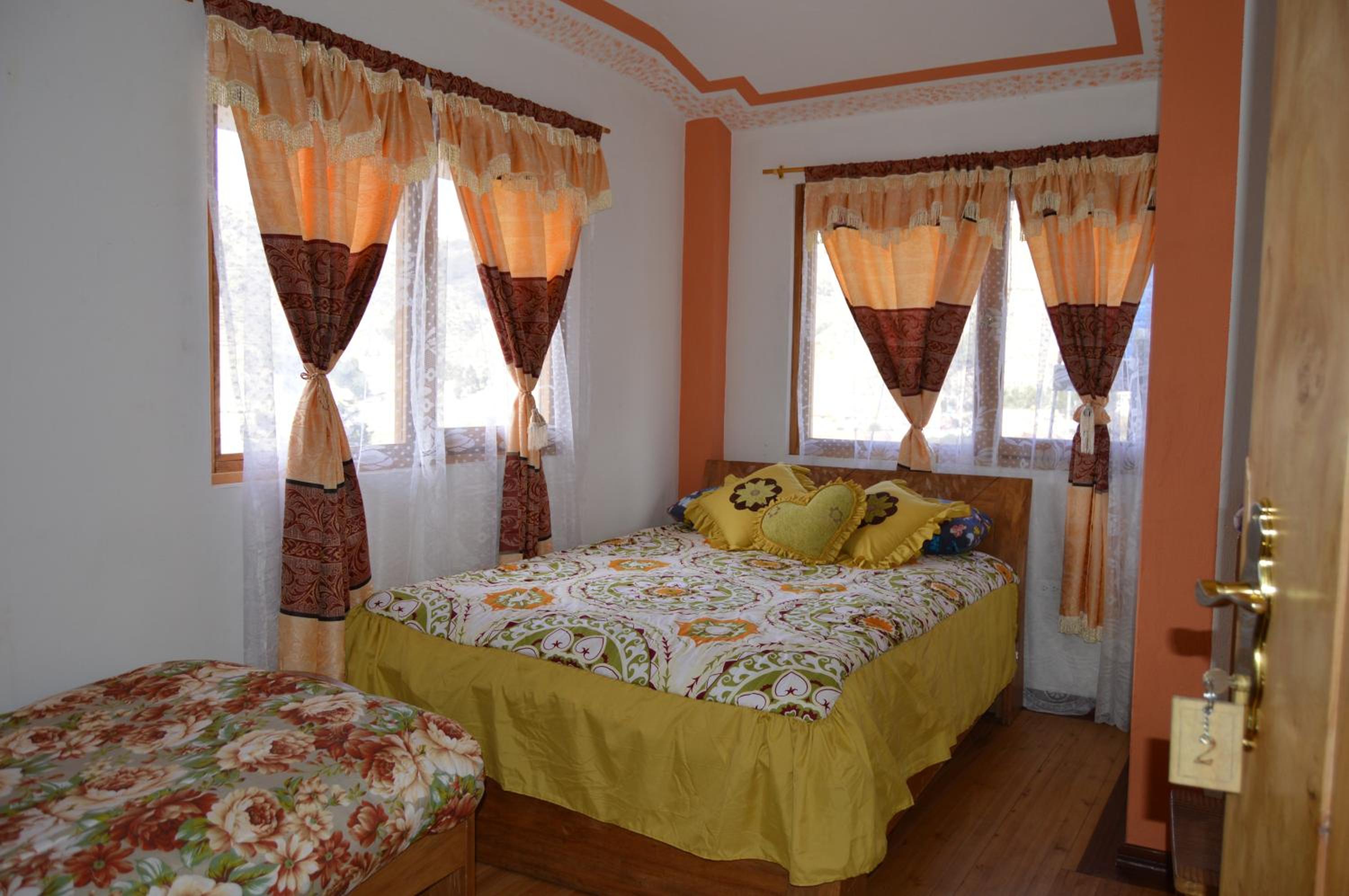 Family Room photo 3