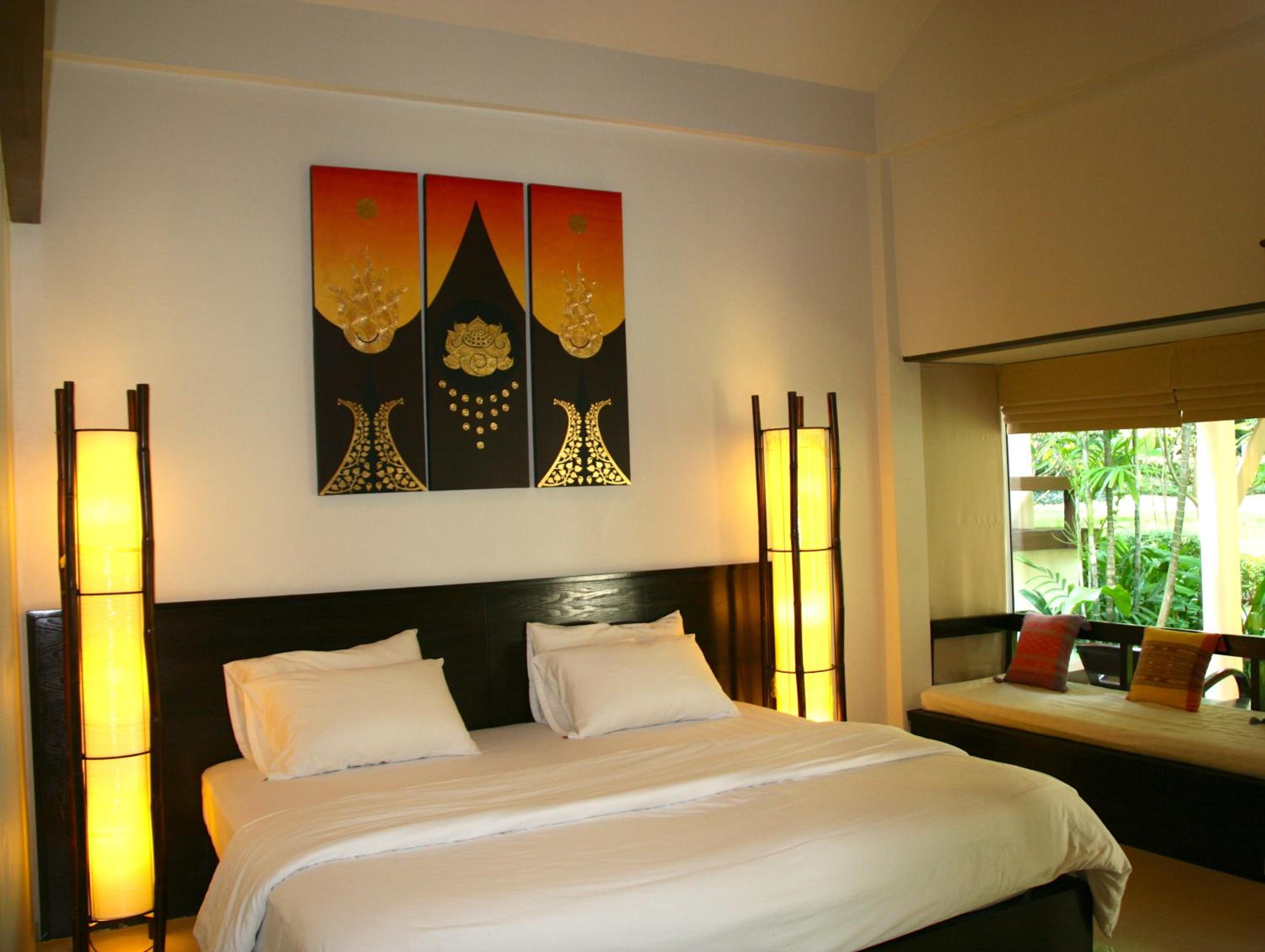 Suite - Photo 1