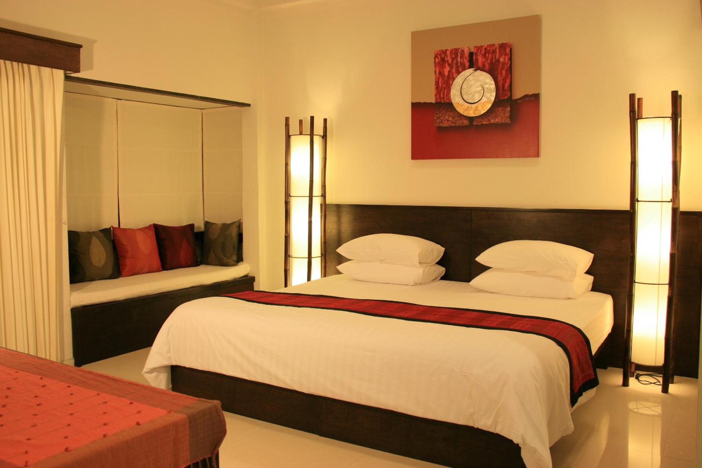 Suite with Living Room - Photo 1
