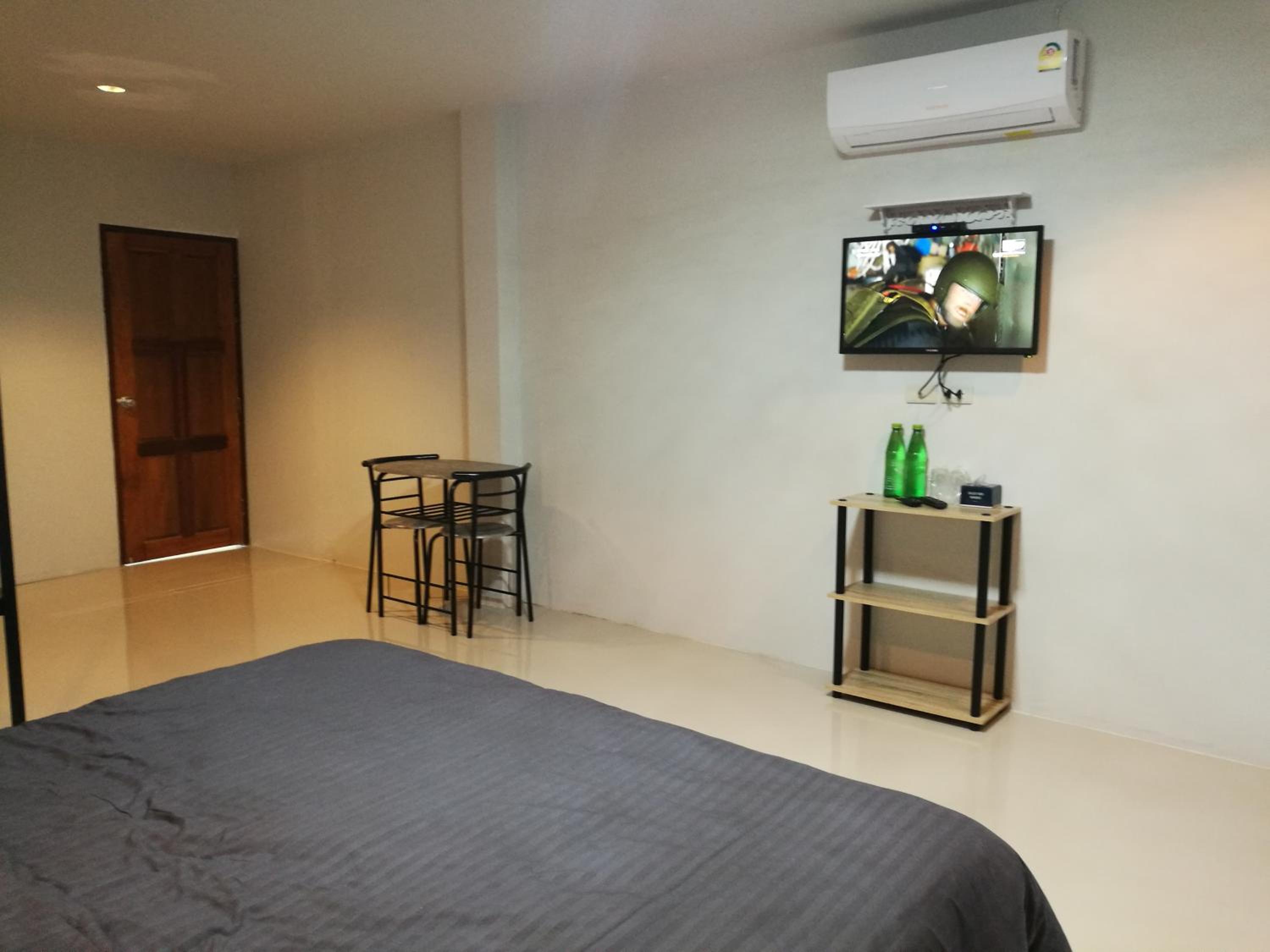 Standard Double Room - Photo 4
